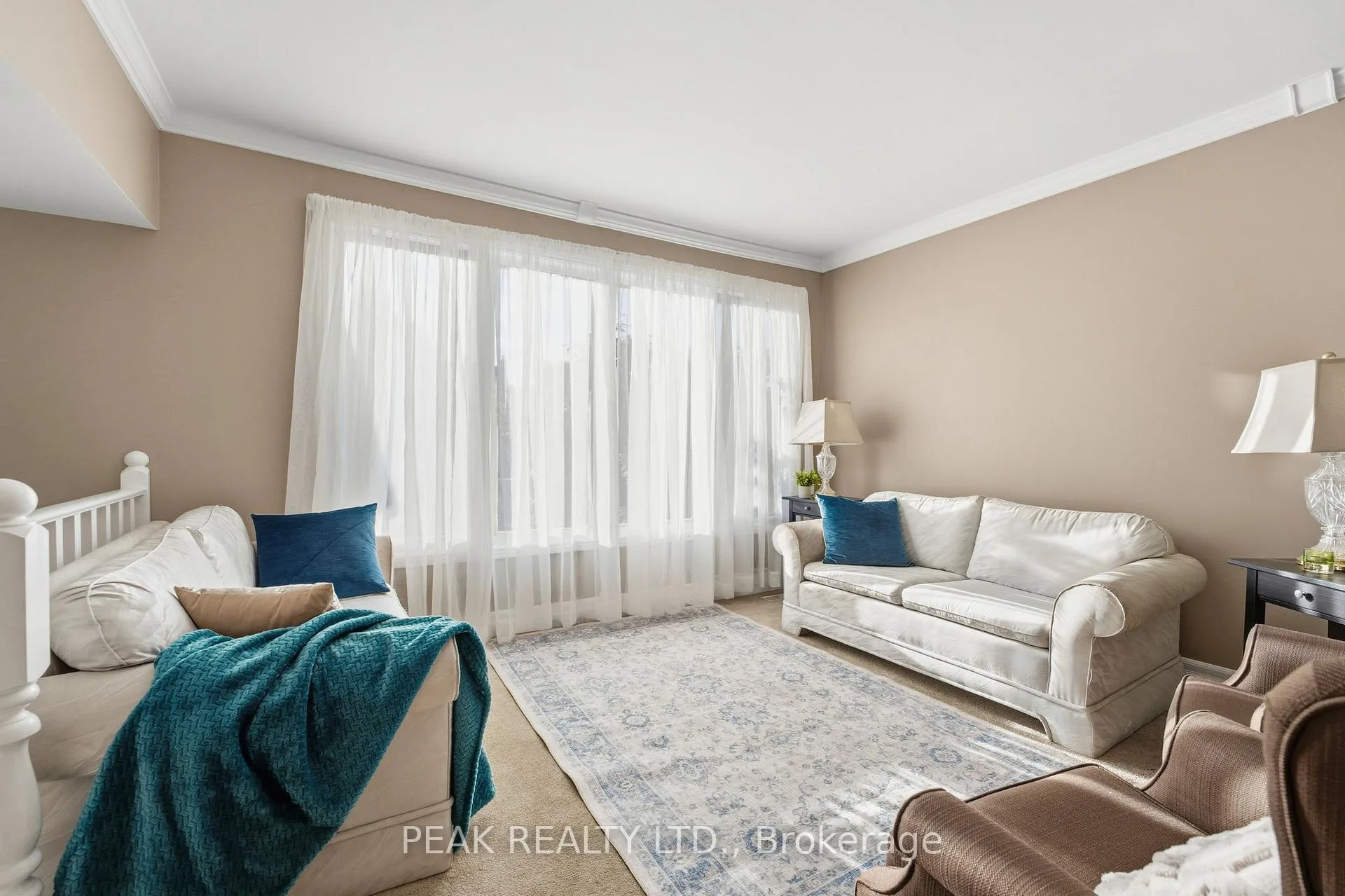 Photo 5 of 23 Vance Crescent, Hamilton, Waterdown — HOMEH