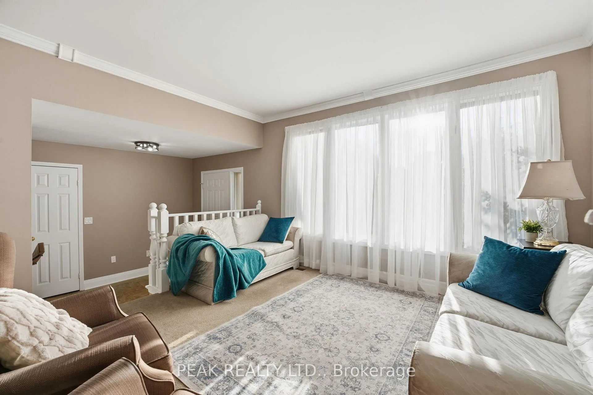Photo 6 of 23 Vance Crescent, Hamilton, Waterdown — HOMEH