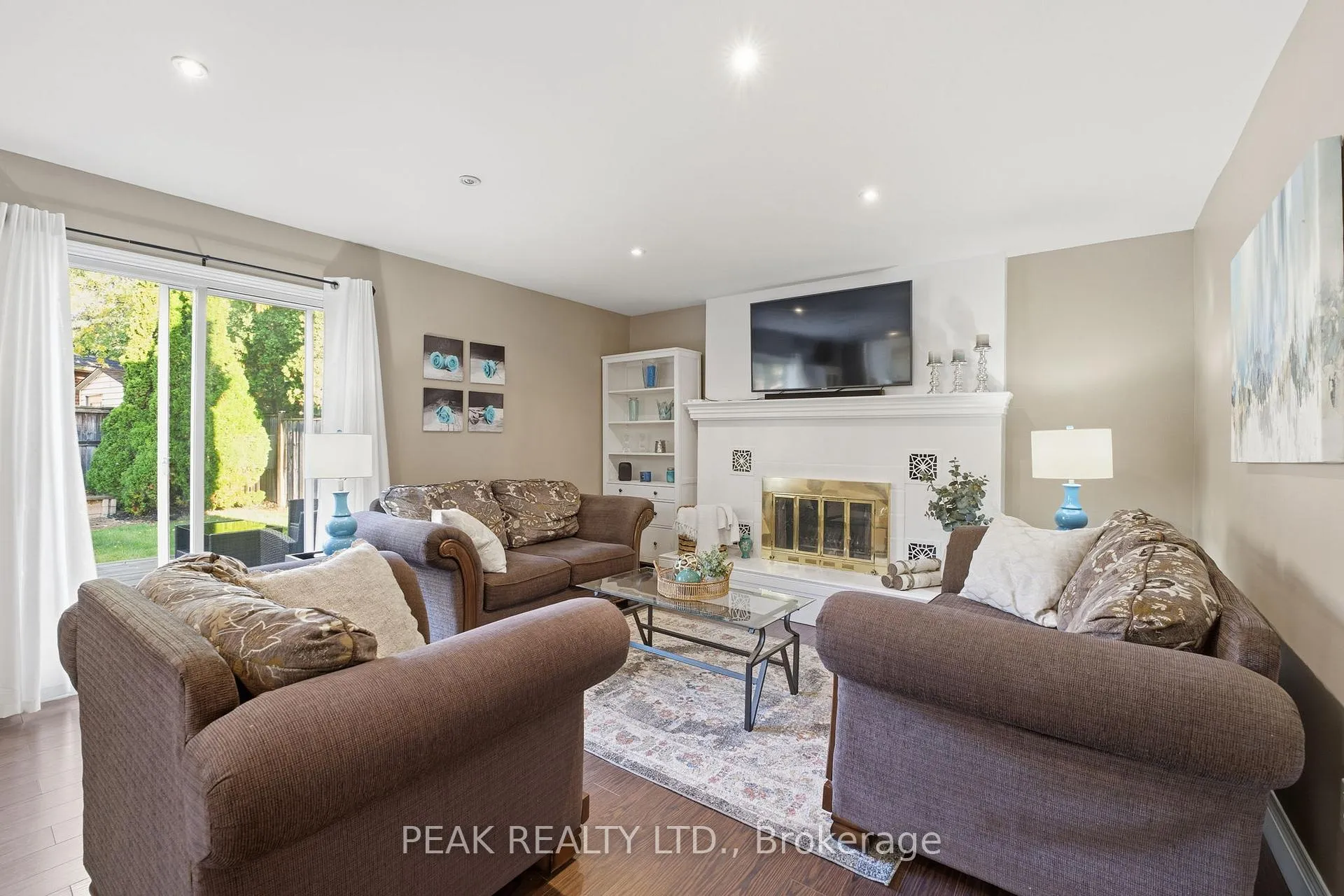Photo 12 of 23 Vance Crescent, Hamilton, Waterdown — HOMEH