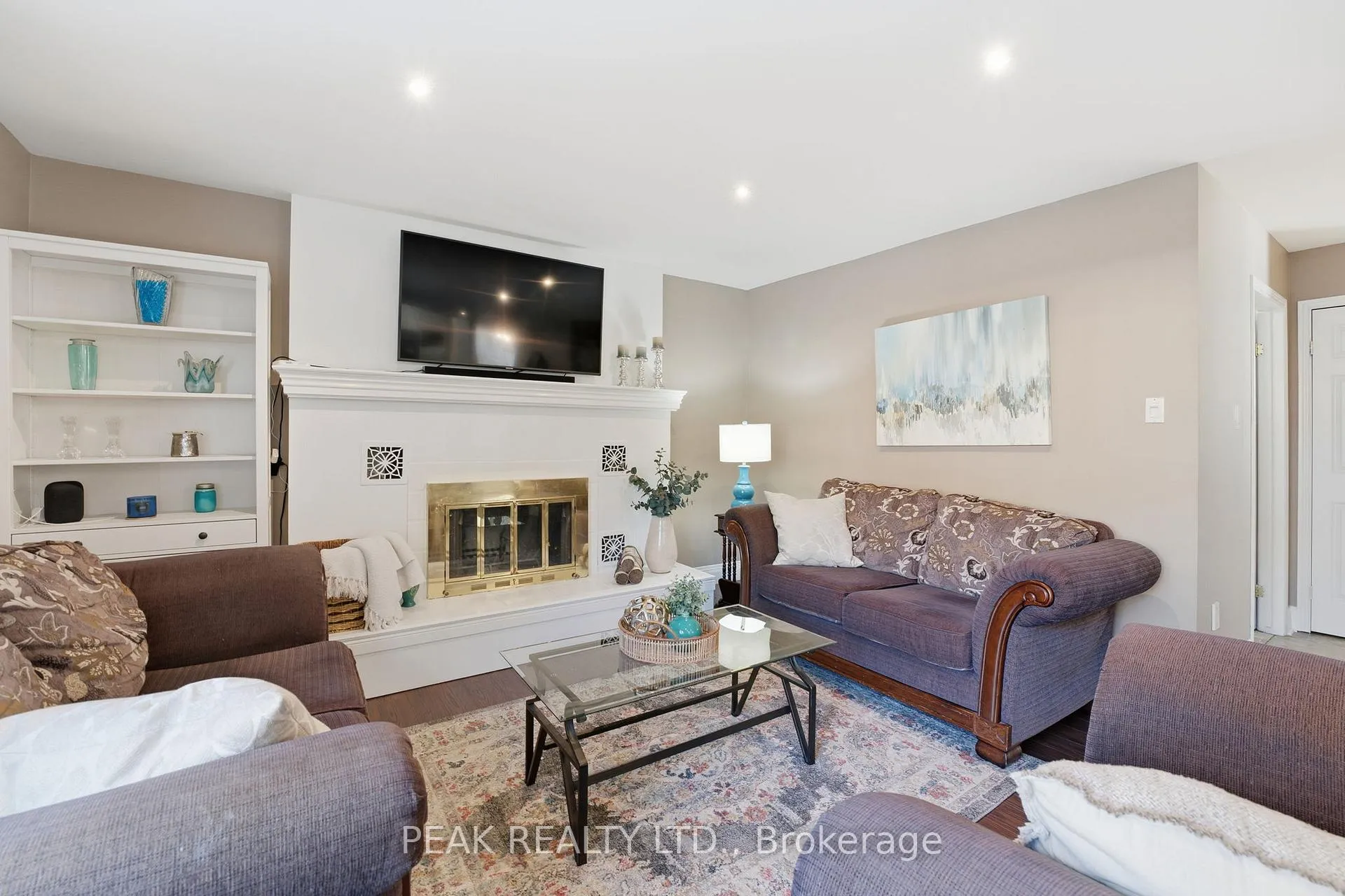 Photo 13 of 23 Vance Crescent, Hamilton, Waterdown — HOMEH
