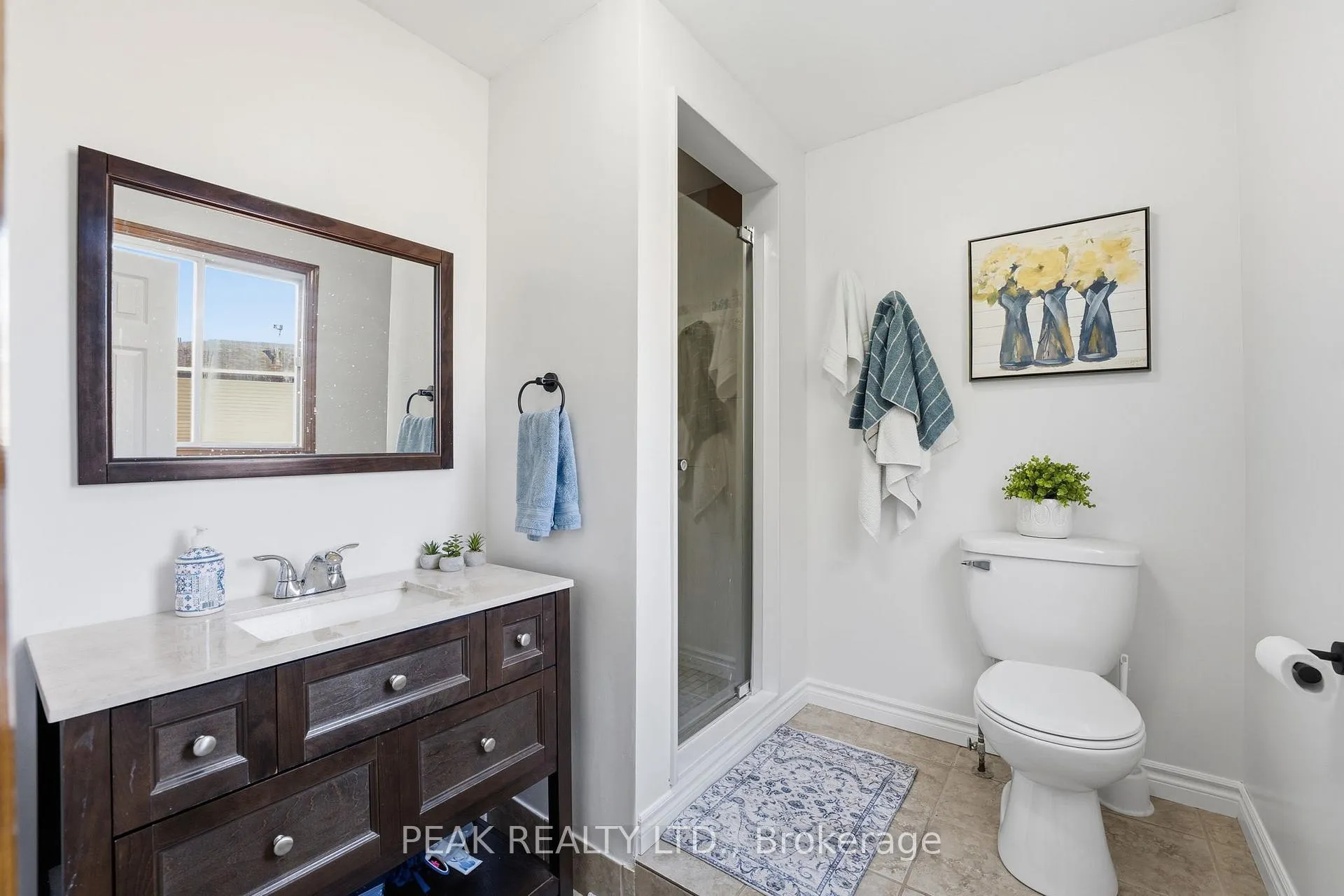 Photo 18 of 23 Vance Crescent, Hamilton, Waterdown — HOMEH