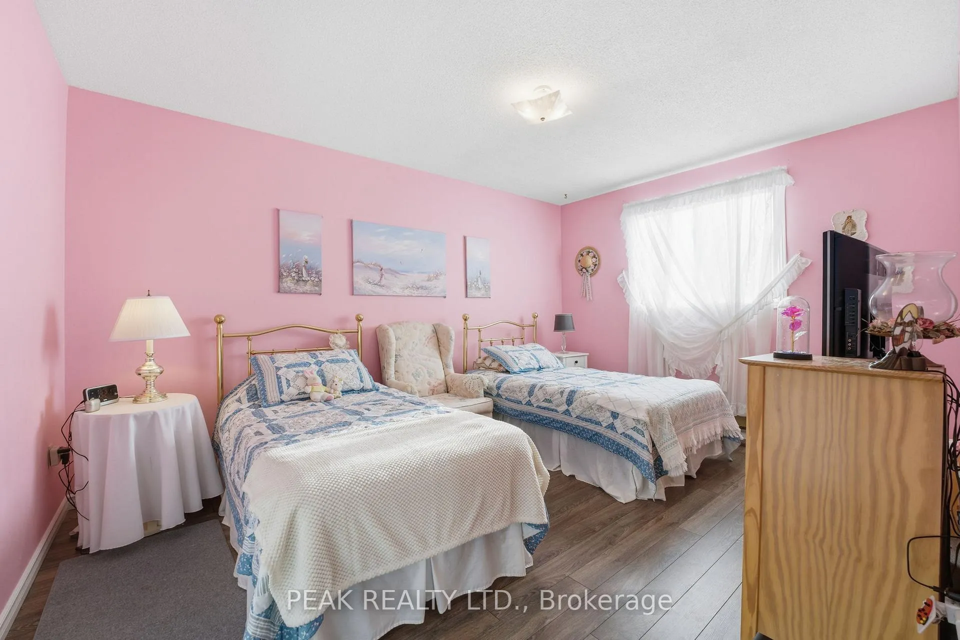 Photo 19 of 23 Vance Crescent, Hamilton, Waterdown — HOMEH
