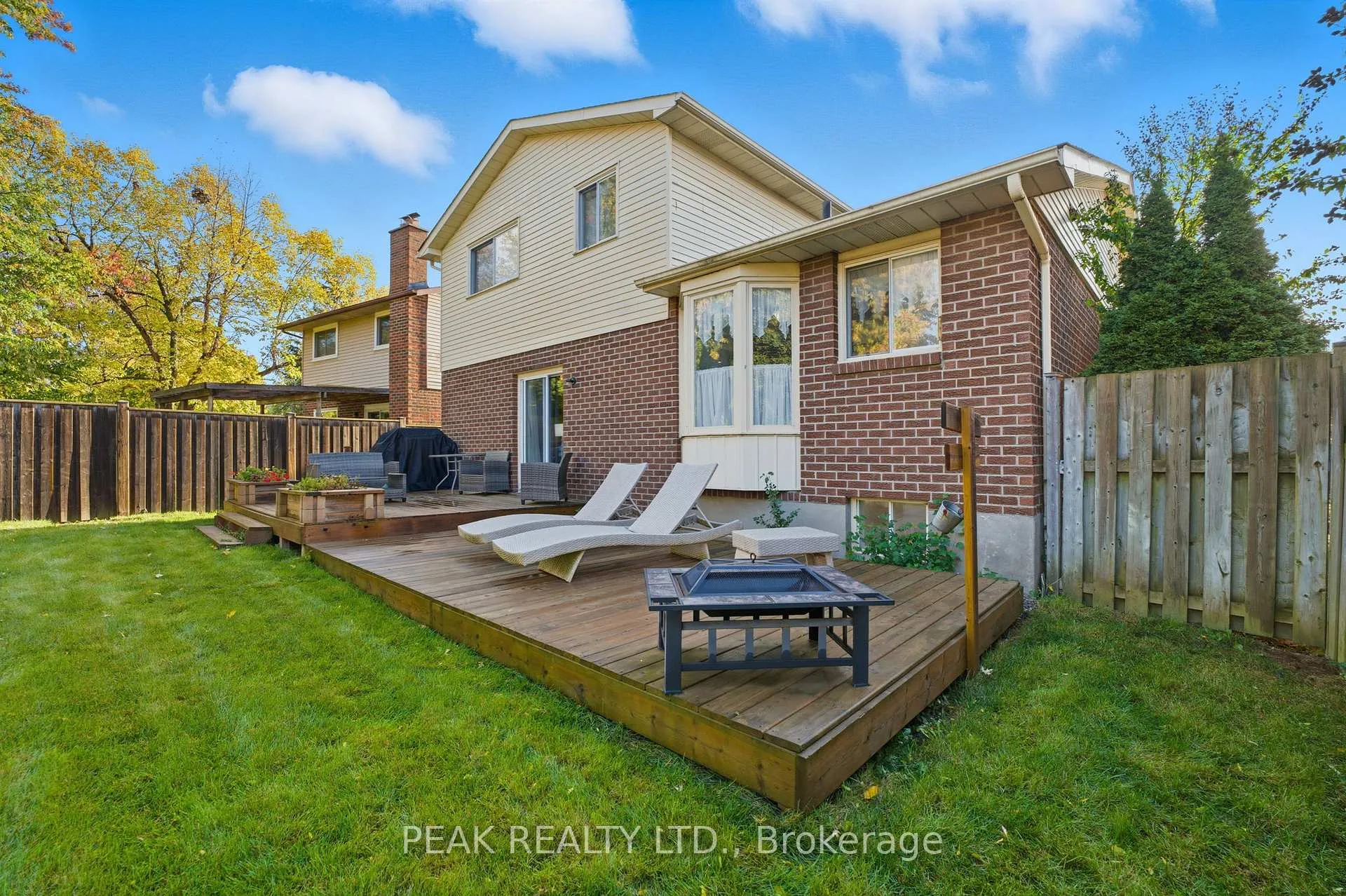 Photo 29 of 23 Vance Crescent, Hamilton, Waterdown — HOMEH