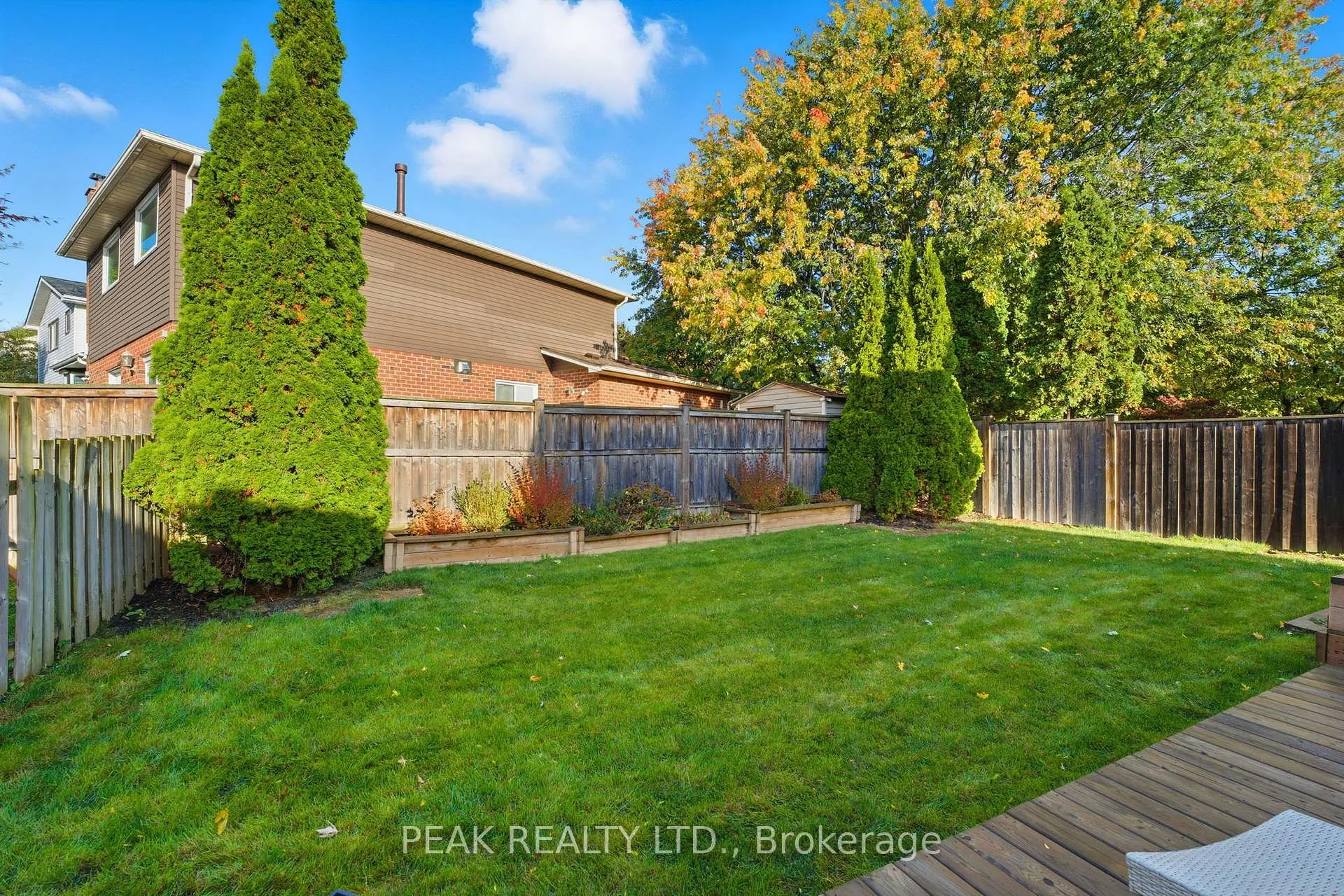Photo 30 of 23 Vance Crescent, Hamilton, Waterdown — HOMEH