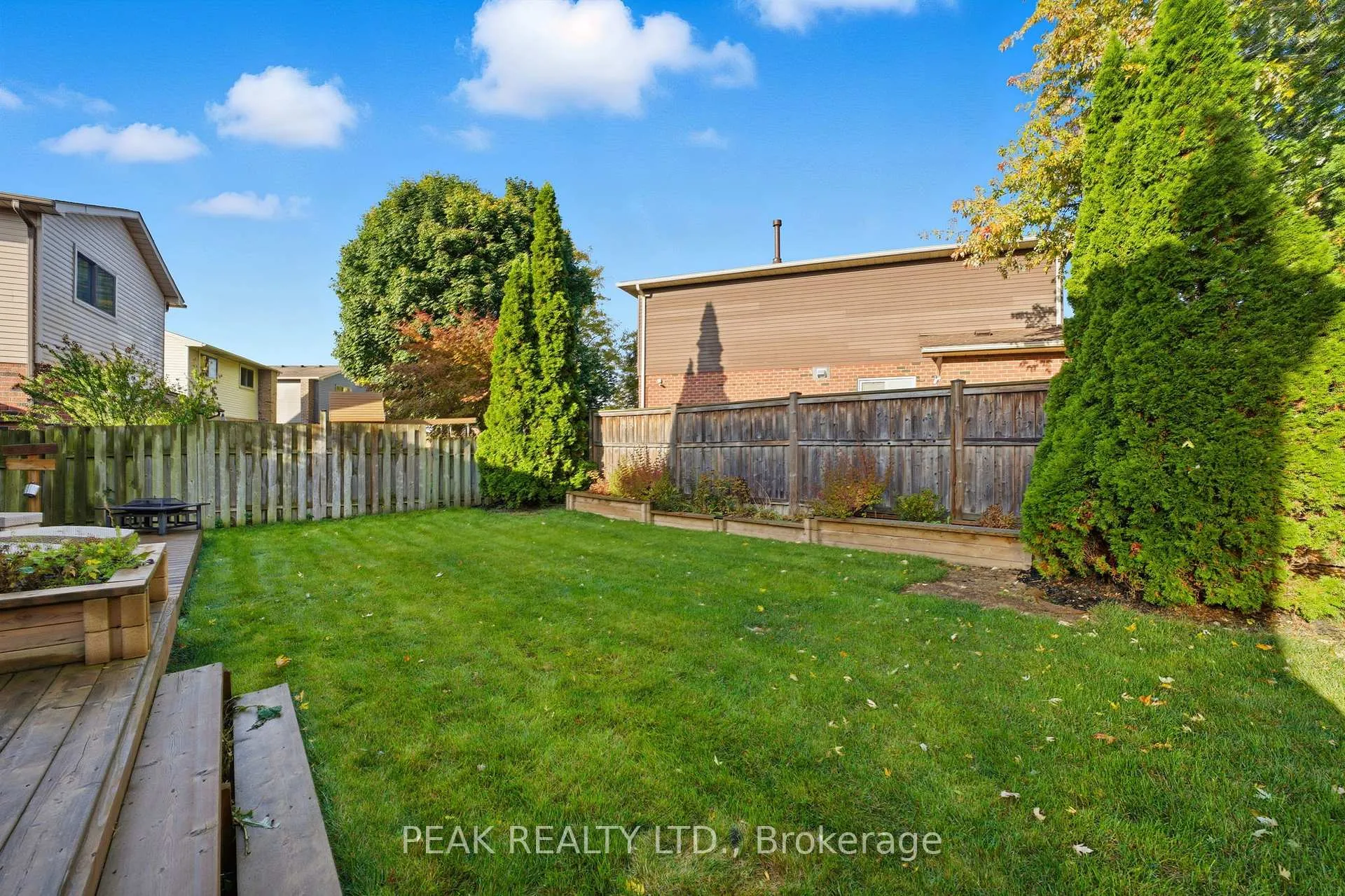 Photo 31 of 23 Vance Crescent, Hamilton, Waterdown — HOMEH
