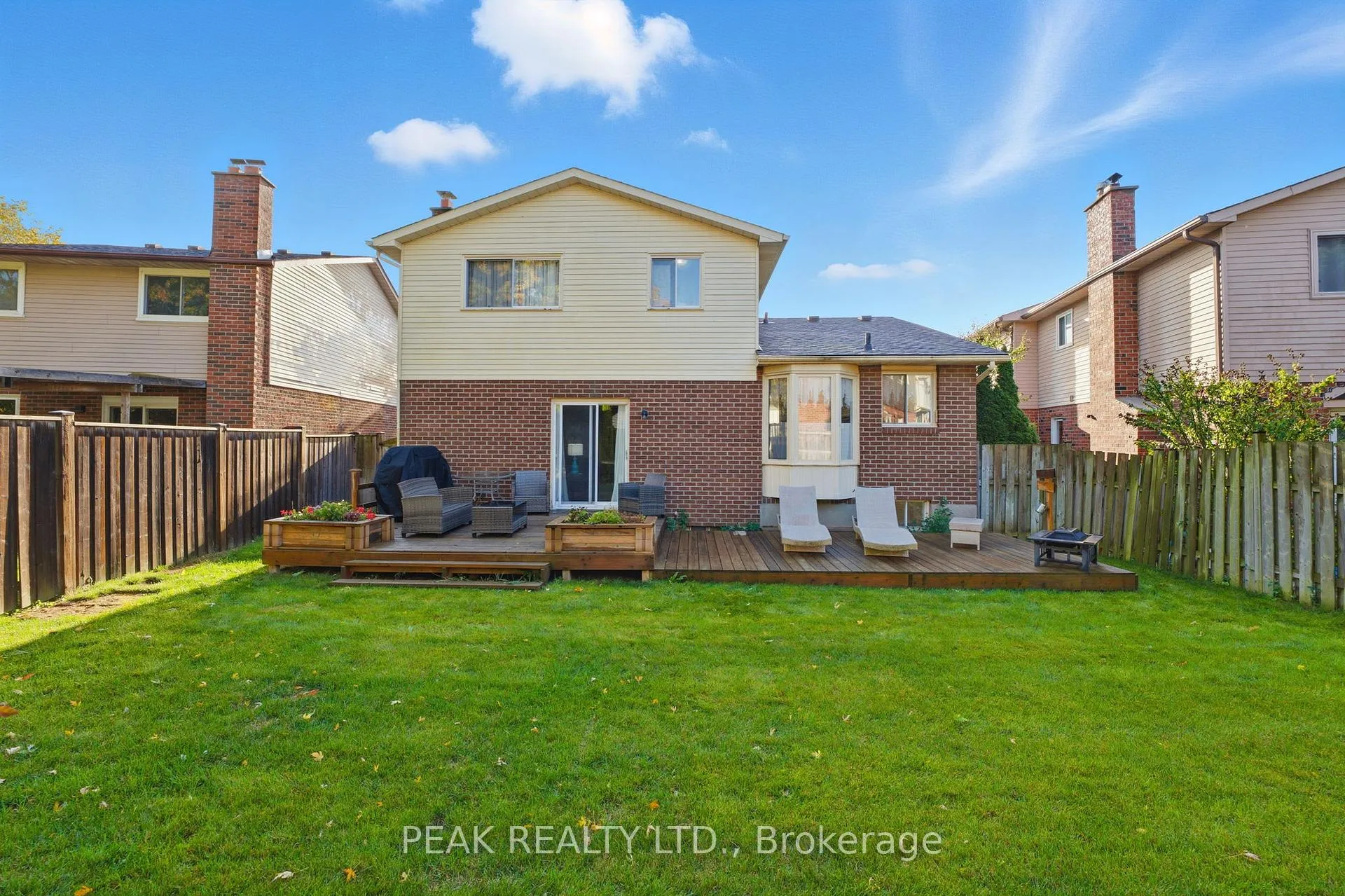 Photo 32 of 23 Vance Crescent, Hamilton, Waterdown — HOMEH