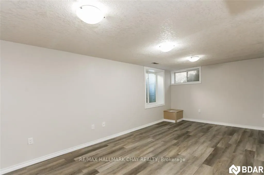 Photo 5 of Unit B, 522 William Street, Midland — HOMEH