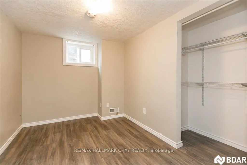 Photo 7 of Unit B, 522 William Street, Midland — HOMEH