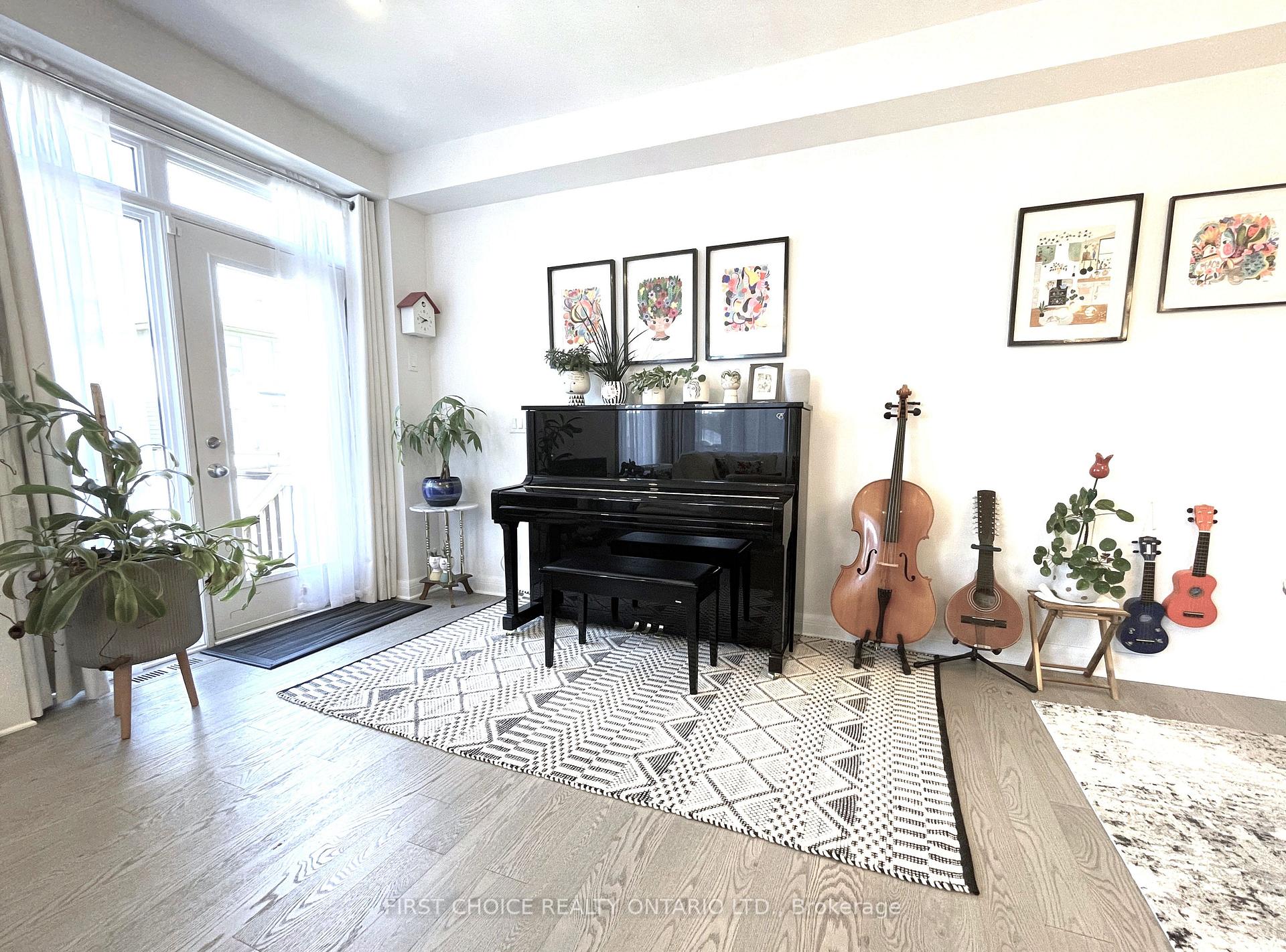 Photo 12 of 307 Wigwas Street, Ottawa, CFB Rockcliffe and Area — HOMEH