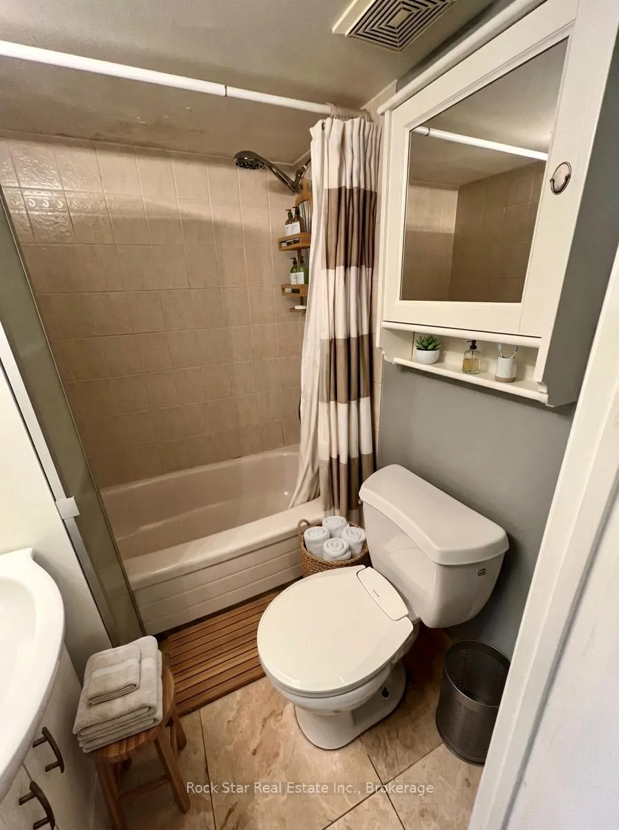 Photo 4 of Unit basement, 77 Elmer Avenue, Toronto, The Beaches — HOMEH