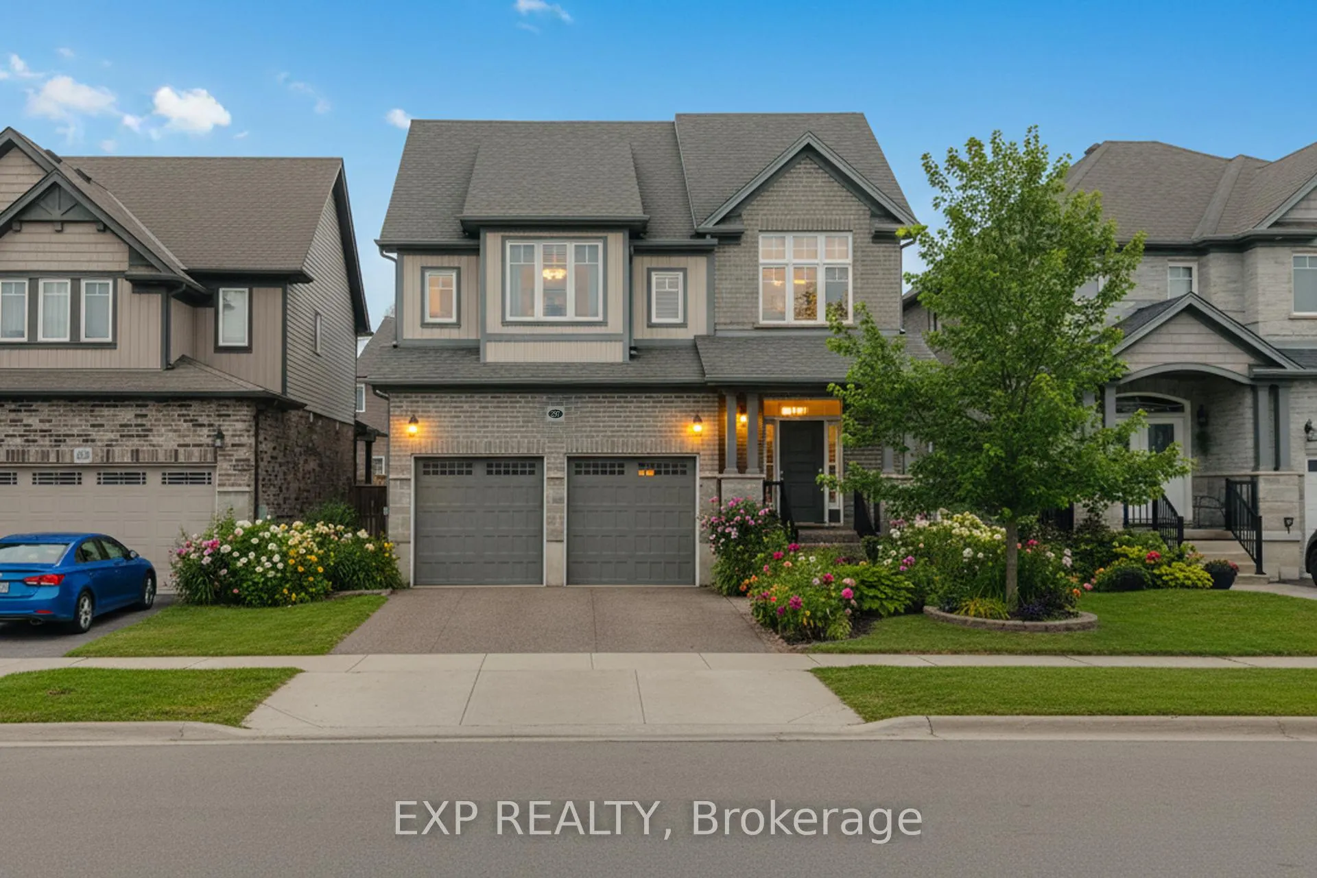 Photo 2 of 297 Thomas Slee Drive, Kitchener — HOMEH