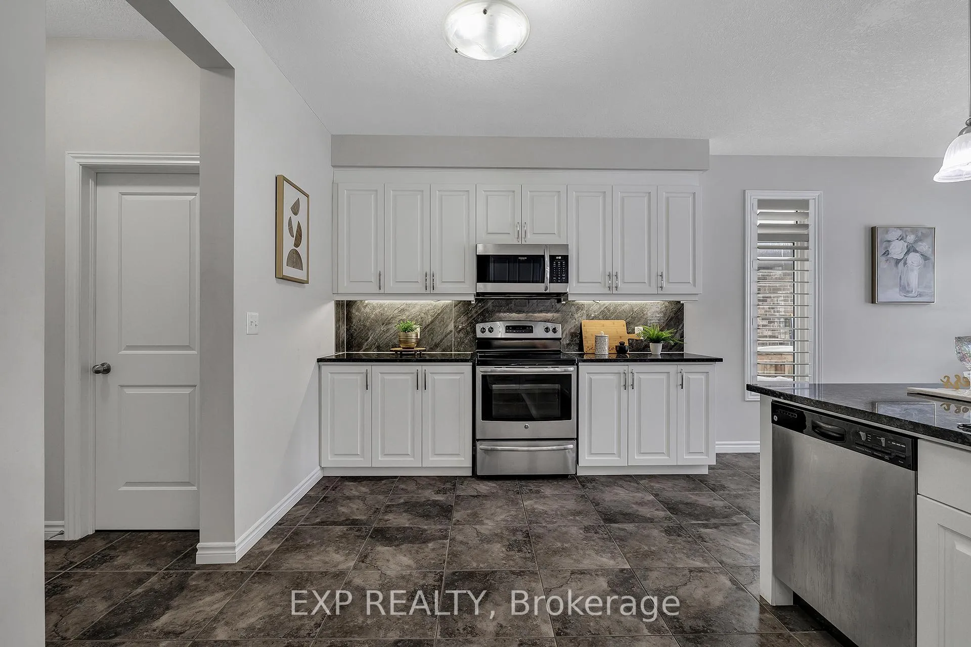 Photo 8 of 297 Thomas Slee Drive, Kitchener — HOMEH