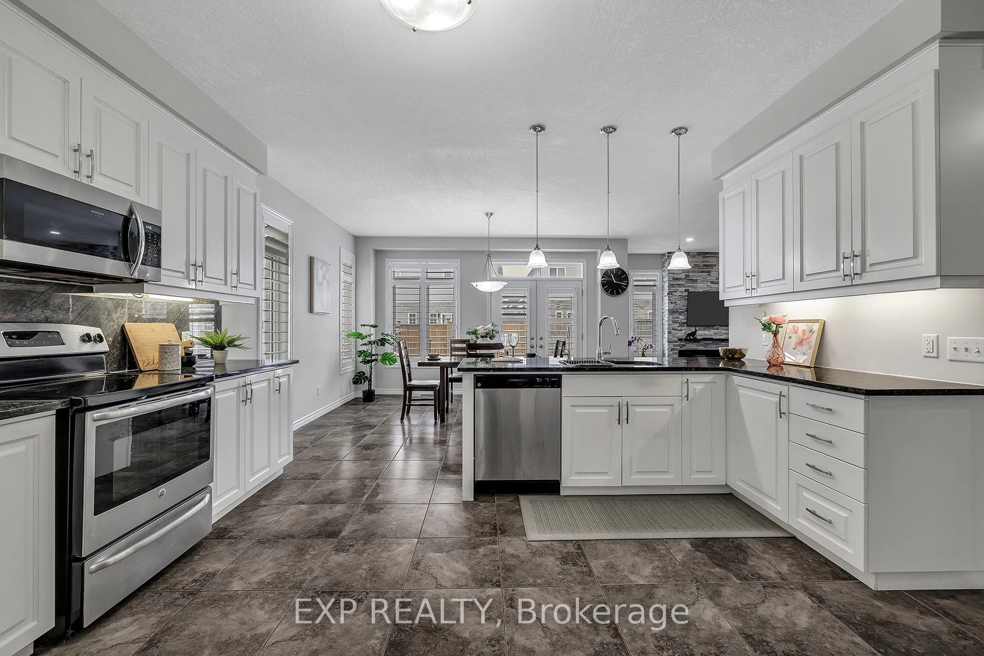 Photo 10 of 297 Thomas Slee Drive, Kitchener — HOMEH
