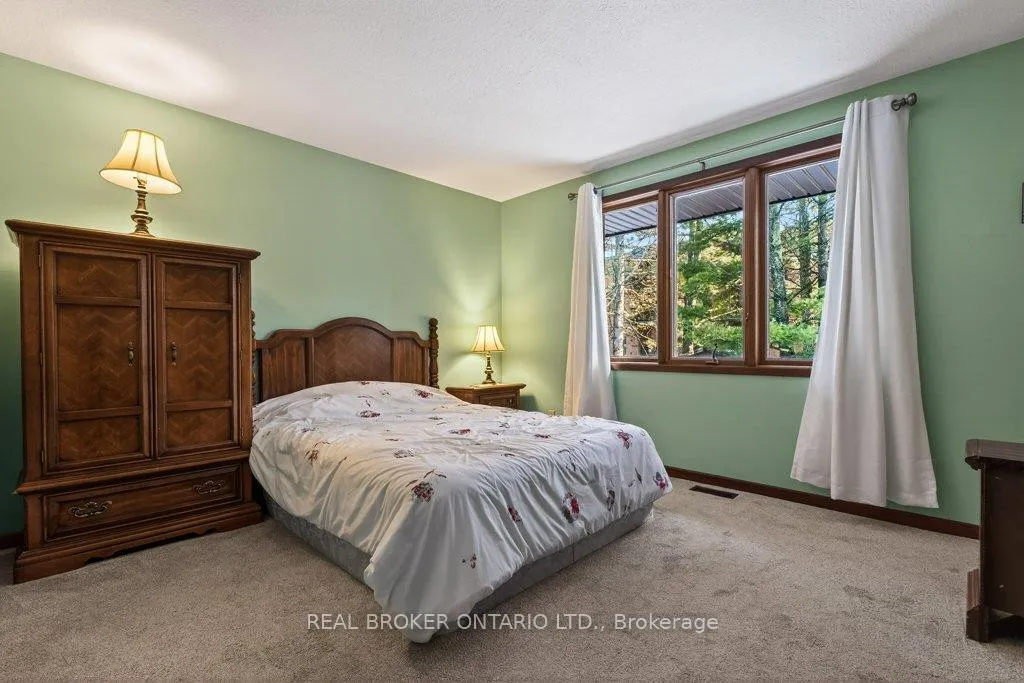 Photo 17 of 7 The Pinery, St. Catharines, Vine/Linwell — HOMEH