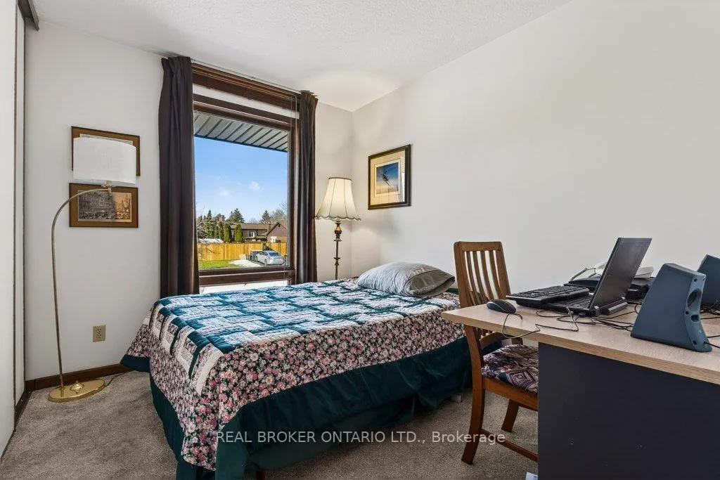 Photo 21 of 7 The Pinery, St. Catharines, Vine/Linwell — HOMEH