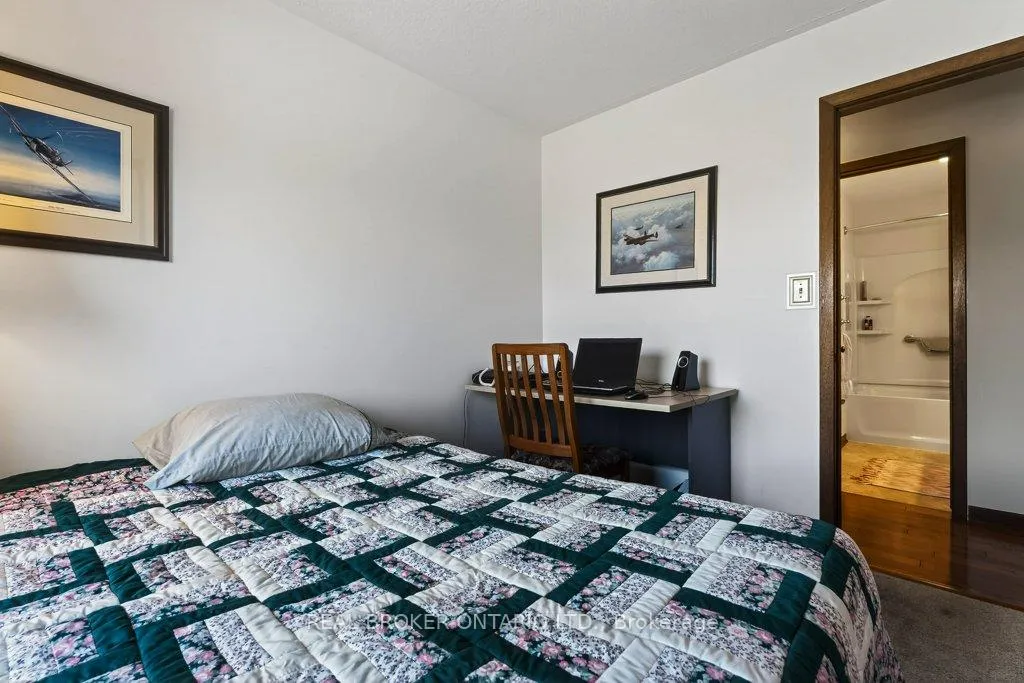 Photo 22 of 7 The Pinery, St. Catharines, Vine/Linwell — HOMEH