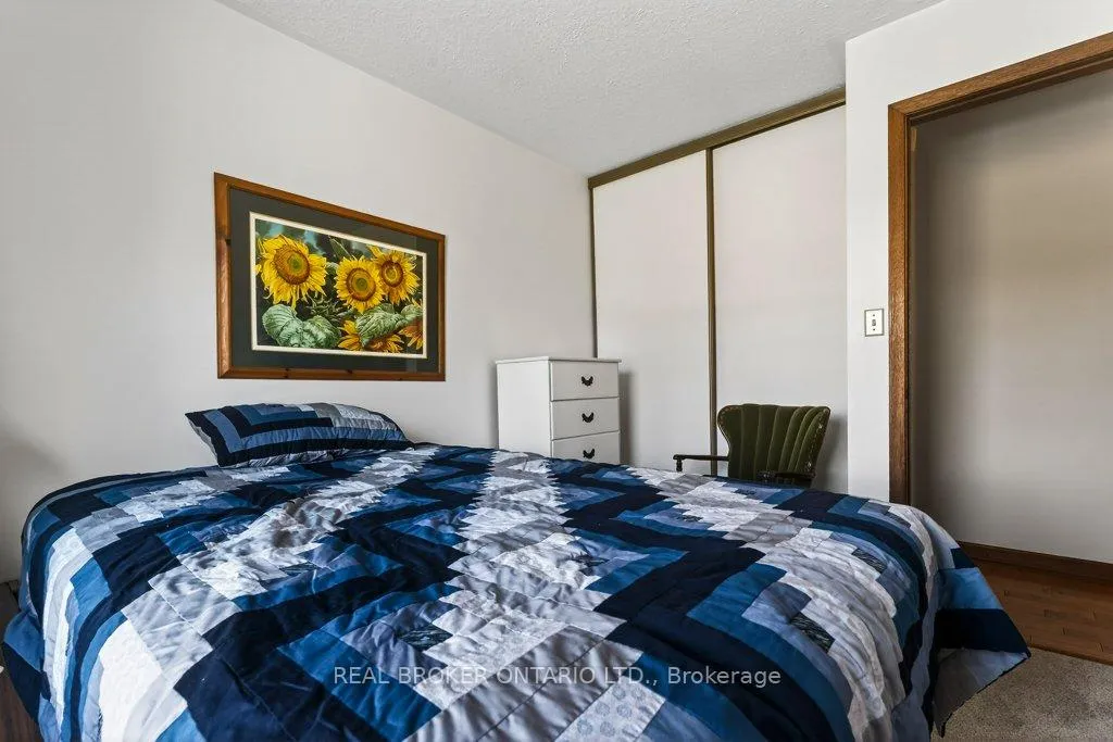 Photo 24 of 7 The Pinery, St. Catharines, Vine/Linwell — HOMEH