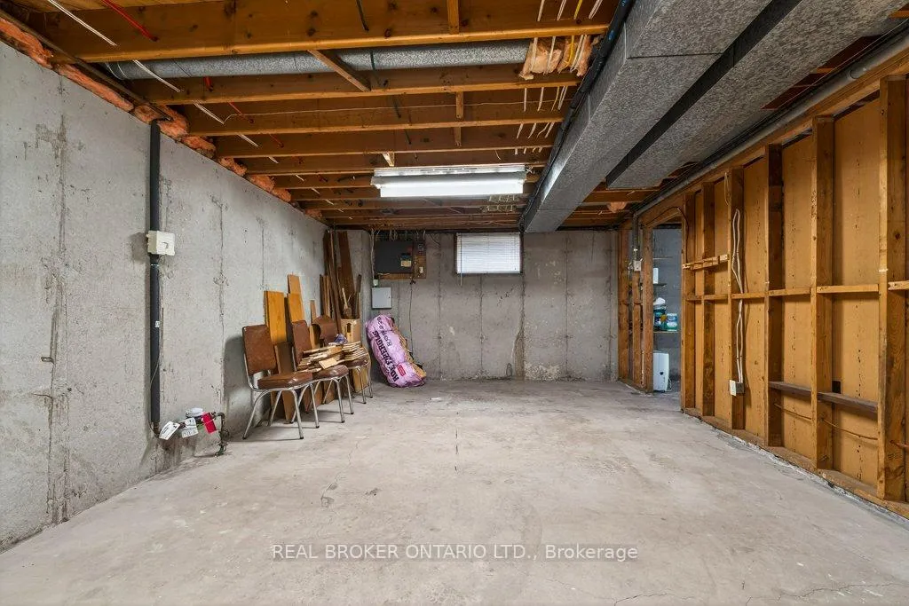 Photo 31 of 7 The Pinery, St. Catharines, Vine/Linwell — HOMEH