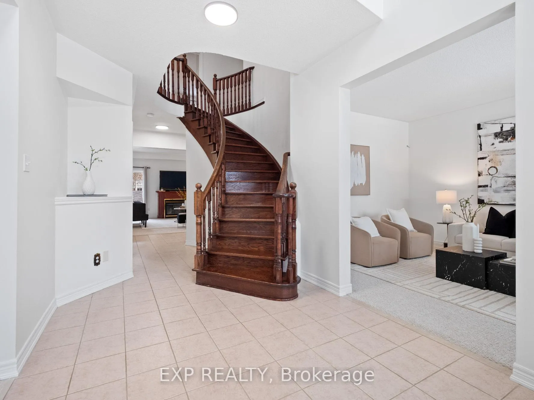 Photo 2 of 12 Delrosa Way, Hamilton, Winona Park — HOMEH
