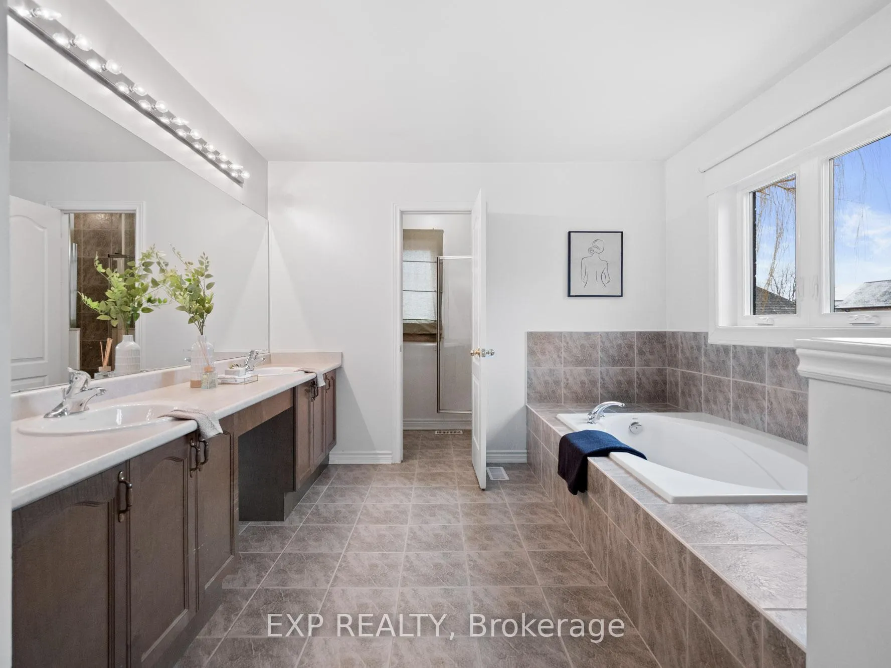 Photo 26 of 12 Delrosa Way, Hamilton, Winona Park — HOMEH