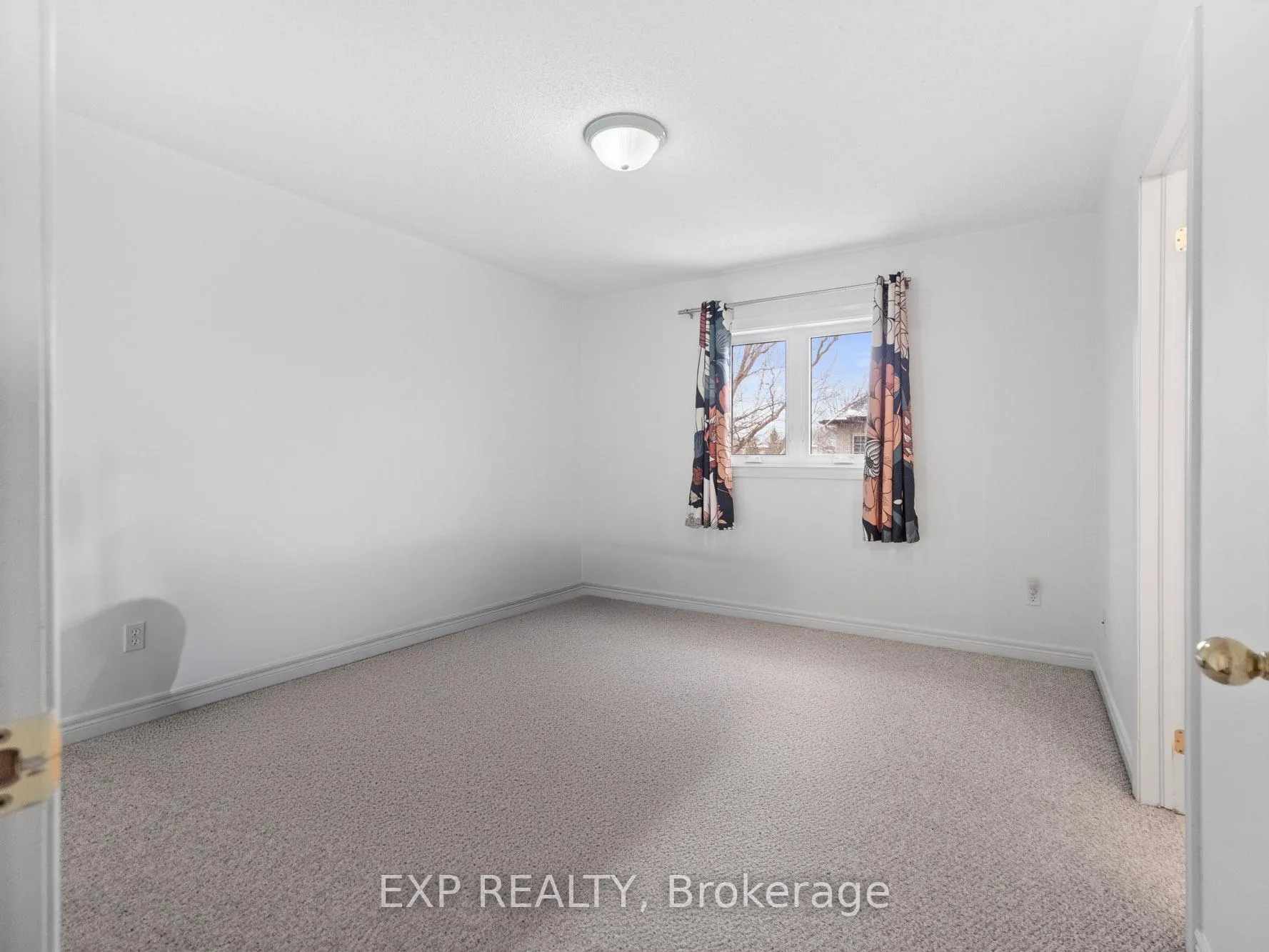 Photo 33 of 12 Delrosa Way, Hamilton, Winona Park — HOMEH