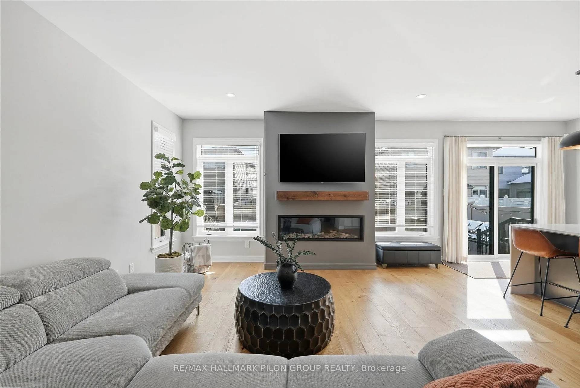 Photo 7 of 274 Shinleaf Crescent, Ottawa, Mer Bleue/Bradley Estates/Anderson Park — HOMEH
