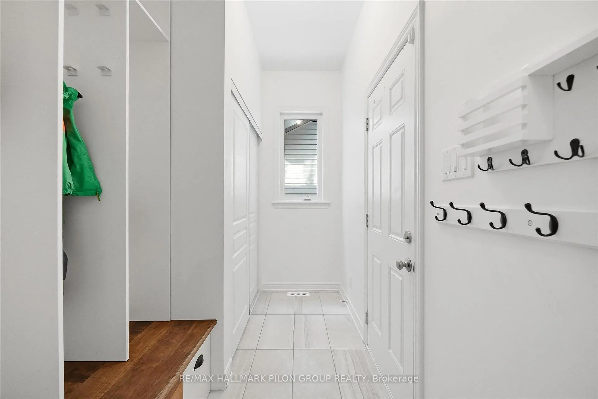 Photo 14 of 274 Shinleaf Crescent, Ottawa, Mer Bleue/Bradley Estates/Anderson Park — HOMEH