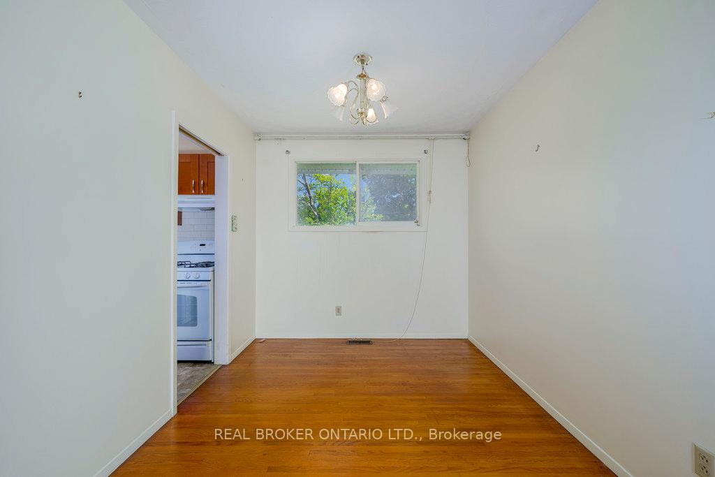 Photo 6 of 87 Viewmount Drive, Ottawa, Meadowlands/Crestview — HOMEH