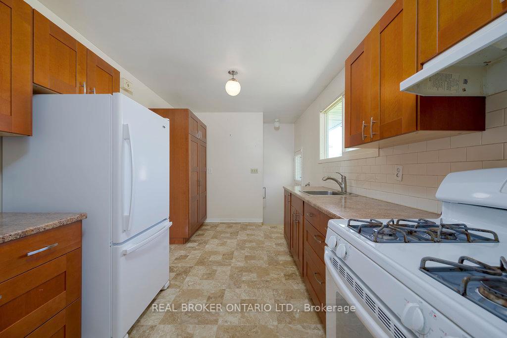 Photo 7 of 87 Viewmount Drive, Ottawa, Meadowlands/Crestview — HOMEH