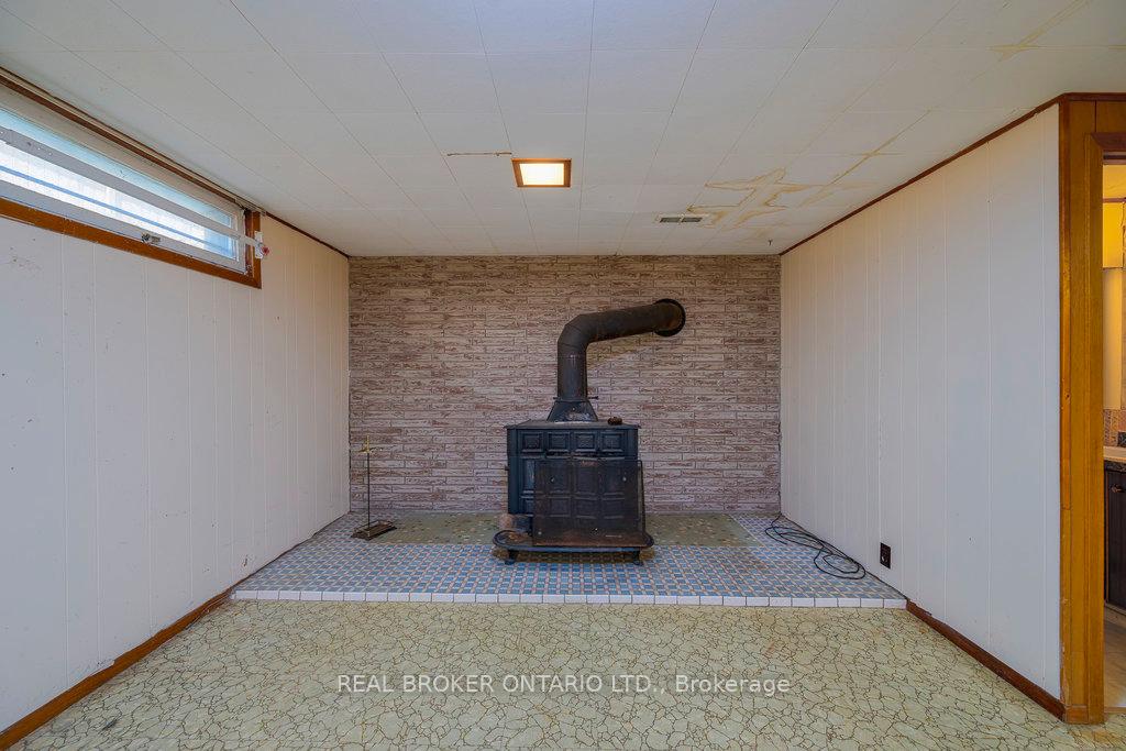 Photo 18 of 87 Viewmount Drive, Ottawa, Meadowlands/Crestview — HOMEH