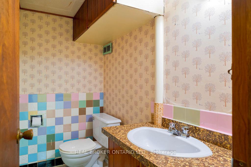 Photo 20 of 87 Viewmount Drive, Ottawa, Meadowlands/Crestview — HOMEH