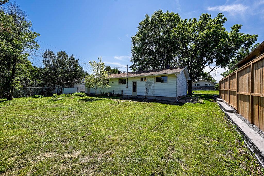 Photo 24 of 87 Viewmount Drive, Ottawa, Meadowlands/Crestview — HOMEH