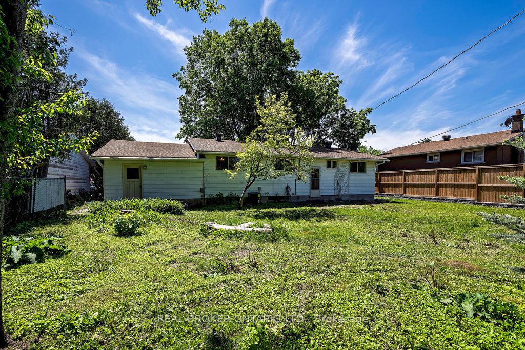 Photo 25 of 87 Viewmount Drive, Ottawa, Meadowlands/Crestview — HOMEH