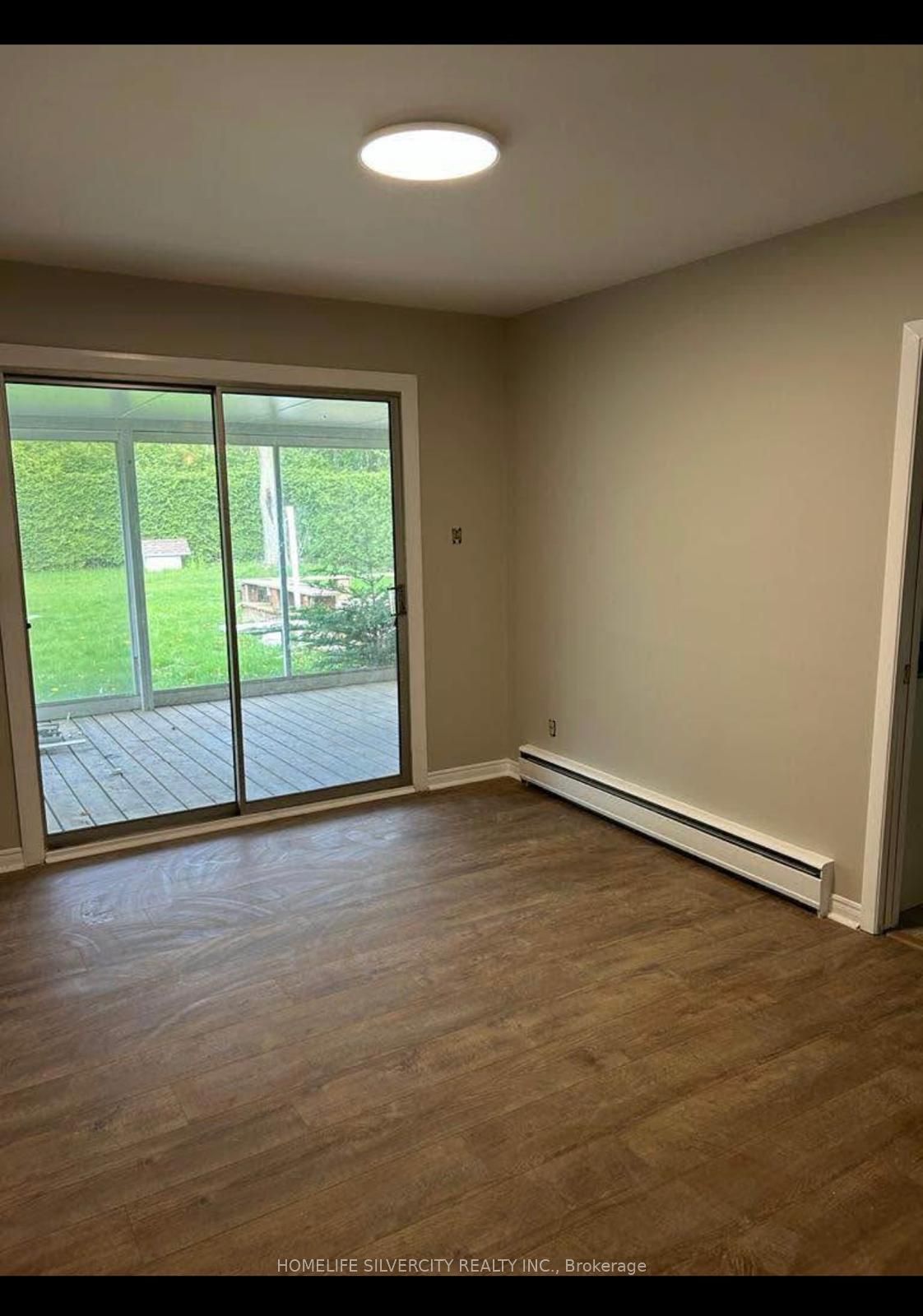 Photo 6 of 550 Gordon Avenue, London, South O — HOMEH