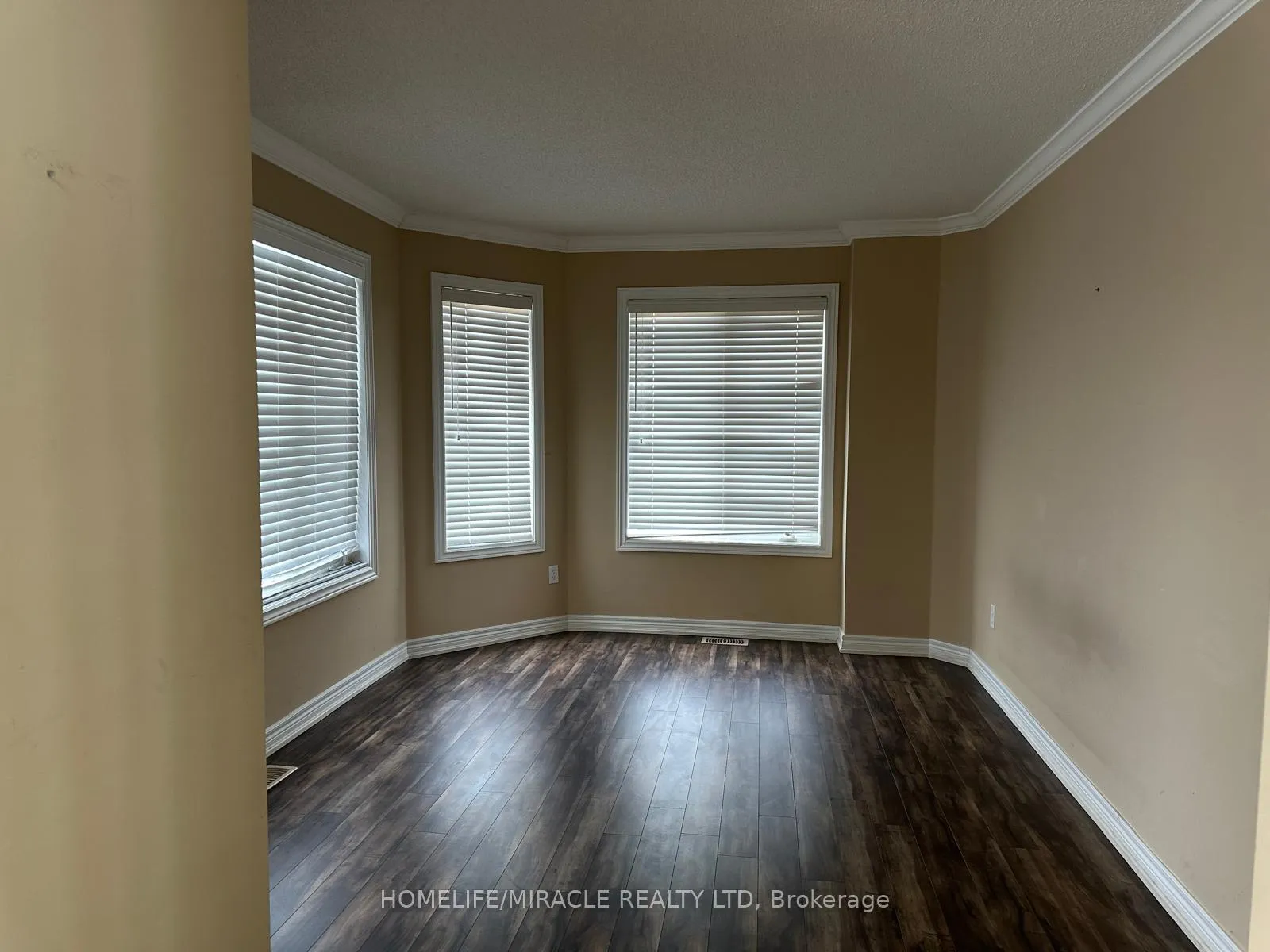 Photo 2 of 29 Brucewood Road, Brampton, Sandringham-Wellington — HOMEH