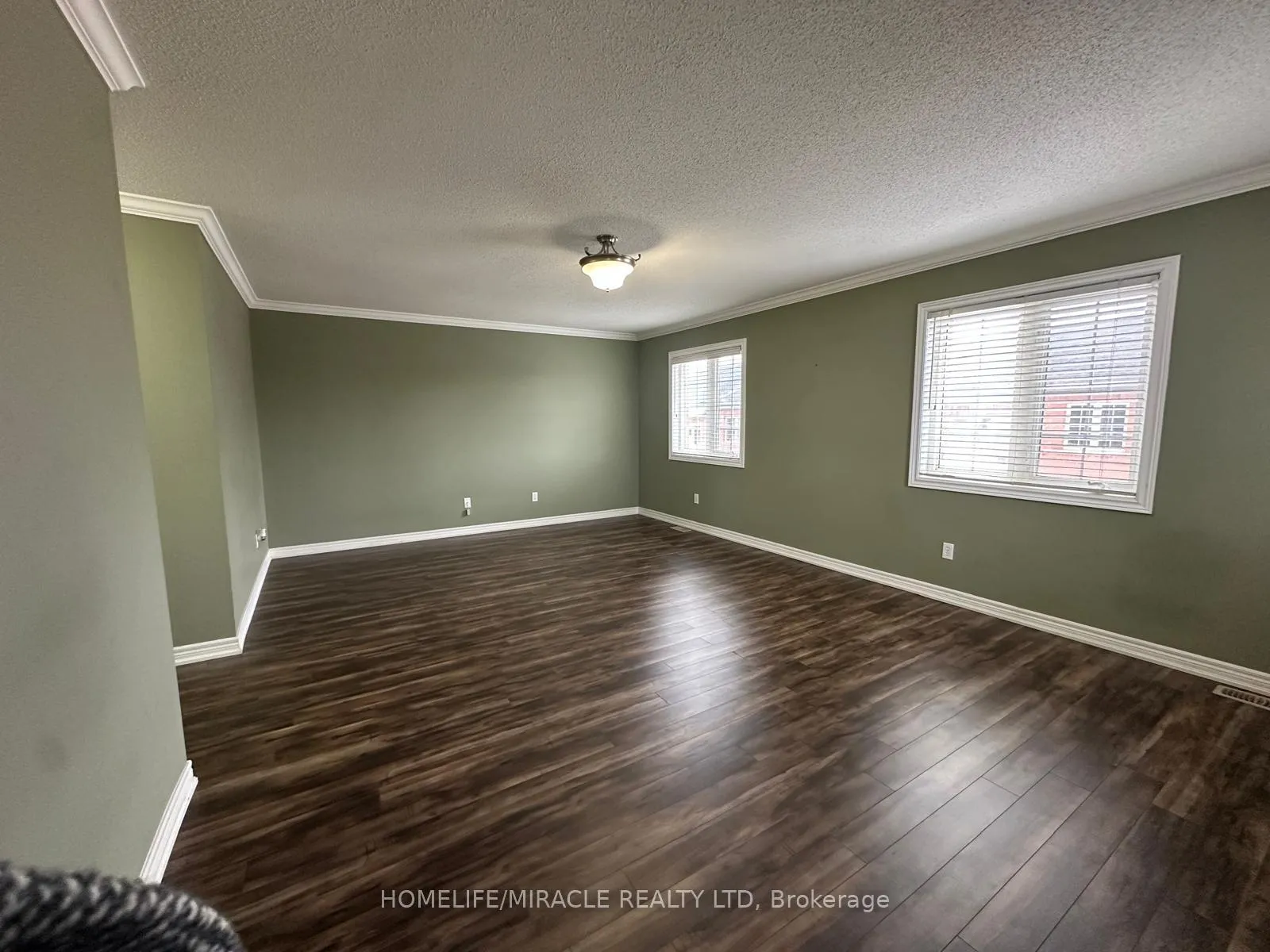 Photo 11 of 29 Brucewood Road, Brampton, Sandringham-Wellington — HOMEH