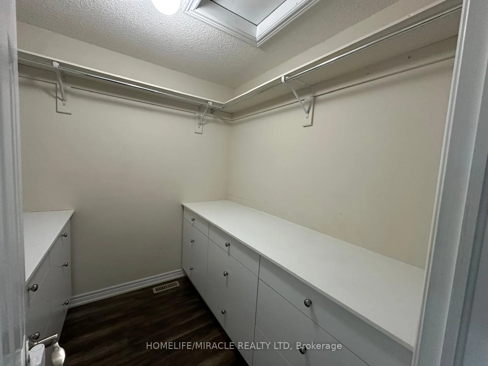 Photo 12 of 29 Brucewood Road, Brampton, Sandringham-Wellington — HOMEH