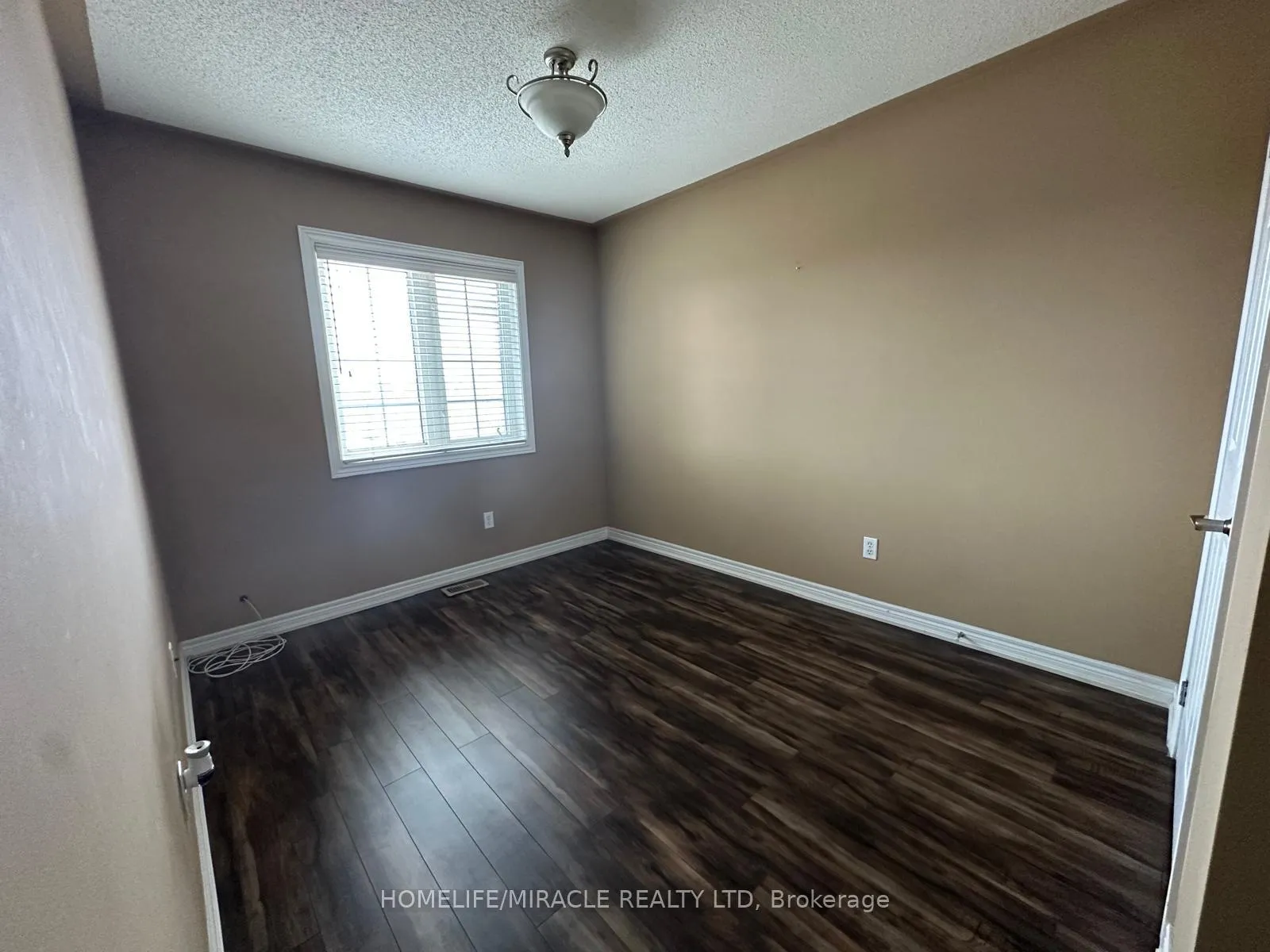 Photo 13 of 29 Brucewood Road, Brampton, Sandringham-Wellington — HOMEH