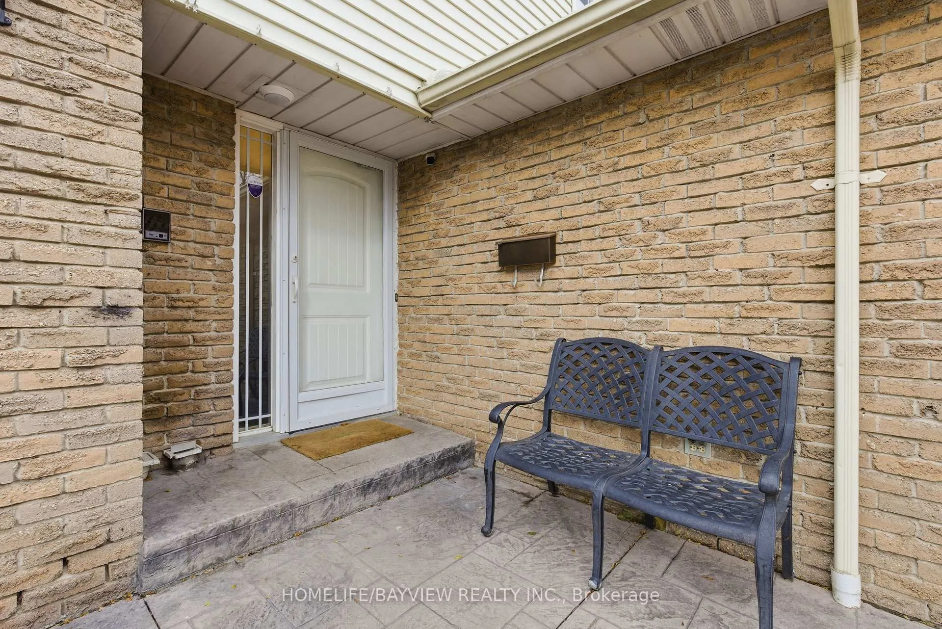 Photo 3 of 185 Tamarack Drive, Markham, Aileen-Willowbrook — HOMEH