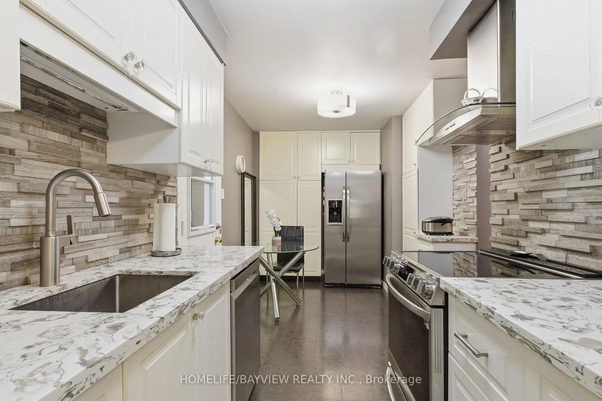 Photo 11 of 185 Tamarack Drive, Markham, Aileen-Willowbrook — HOMEH