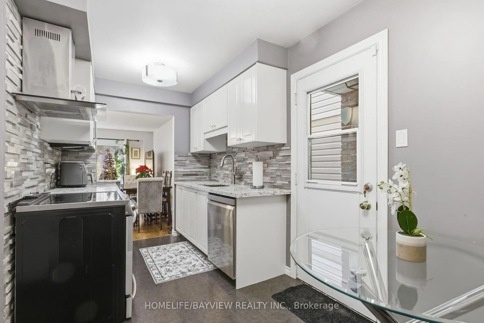 Photo 12 of 185 Tamarack Drive, Markham, Aileen-Willowbrook — HOMEH