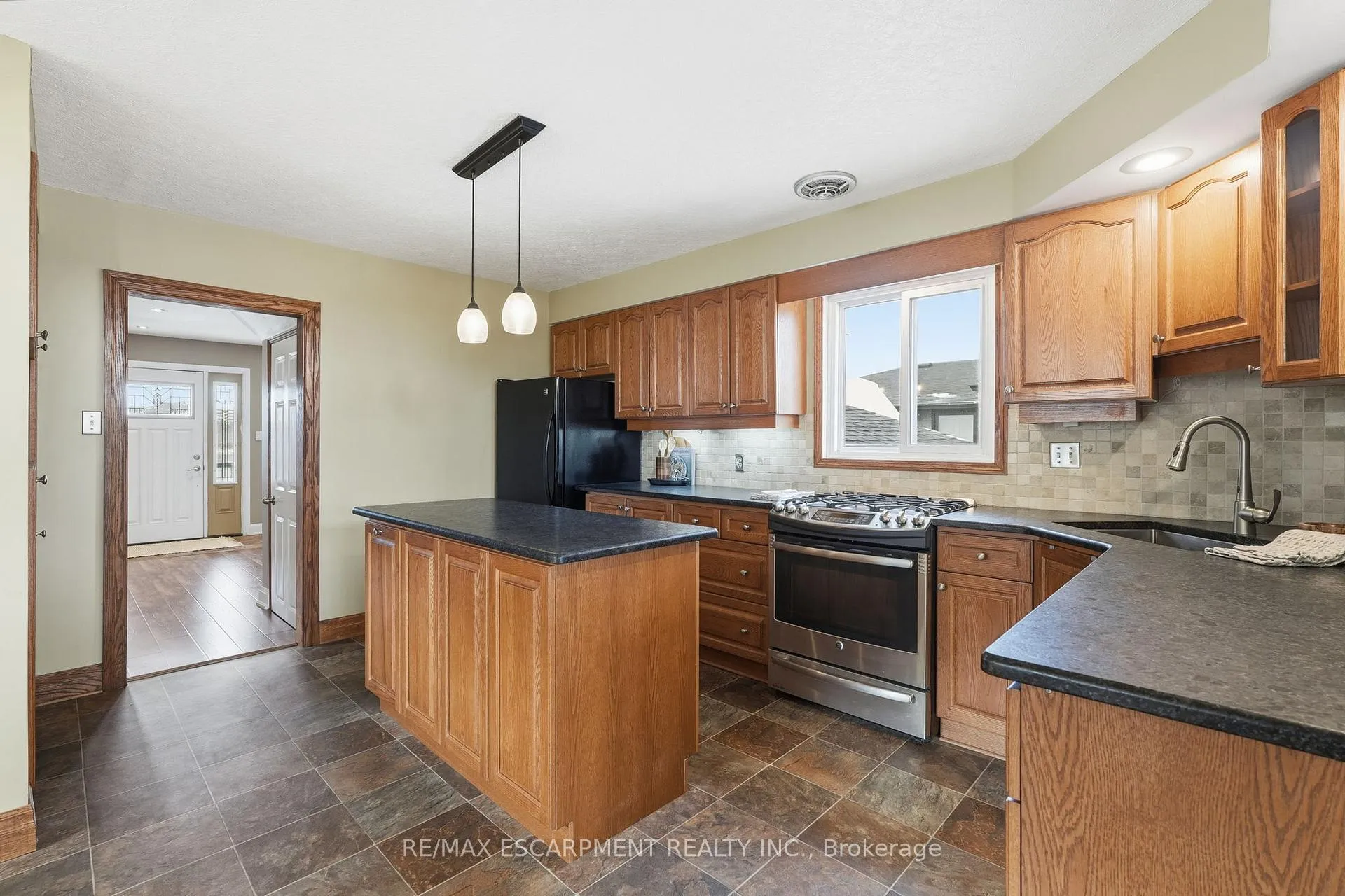 Photo 12 of 228 Green Road, Hamilton, Stoney Creek — HOMEH
