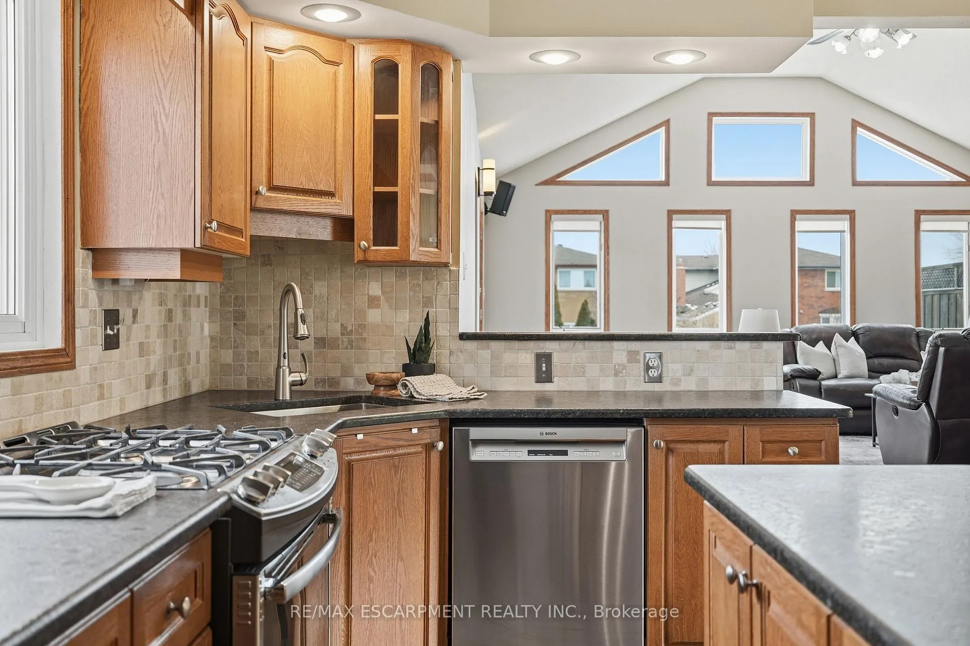 Photo 13 of 228 Green Road, Hamilton, Stoney Creek — HOMEH