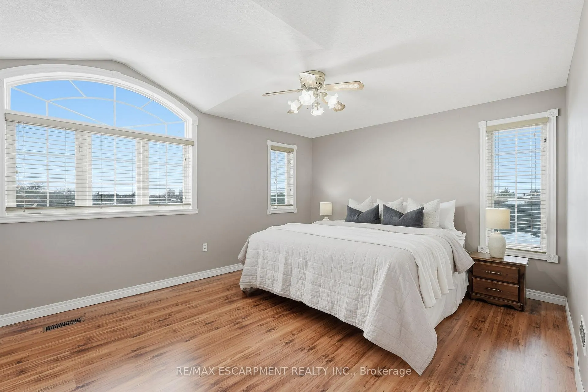 Photo 27 of 228 Green Road, Hamilton, Stoney Creek — HOMEH