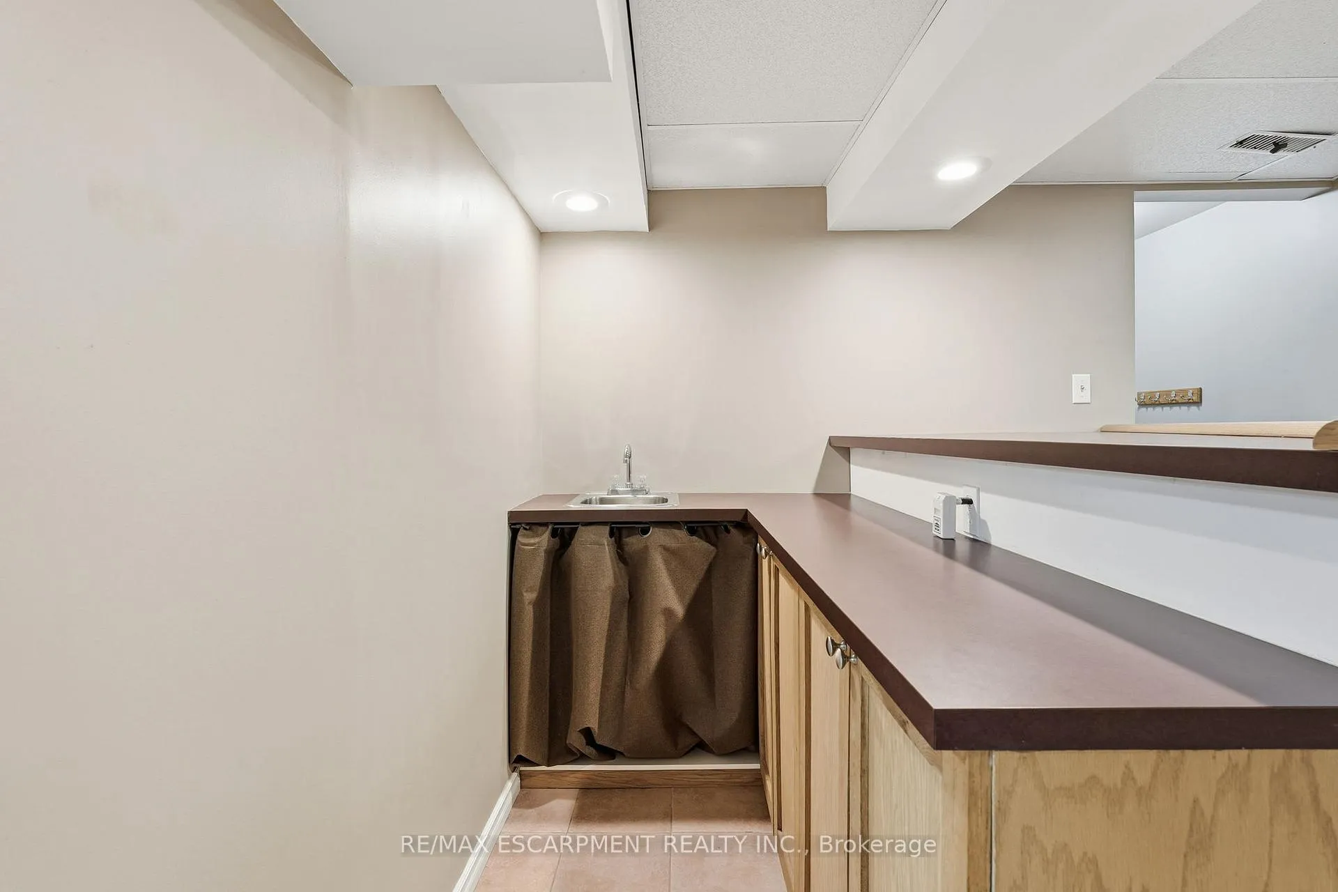 Photo 36 of 228 Green Road, Hamilton, Stoney Creek — HOMEH