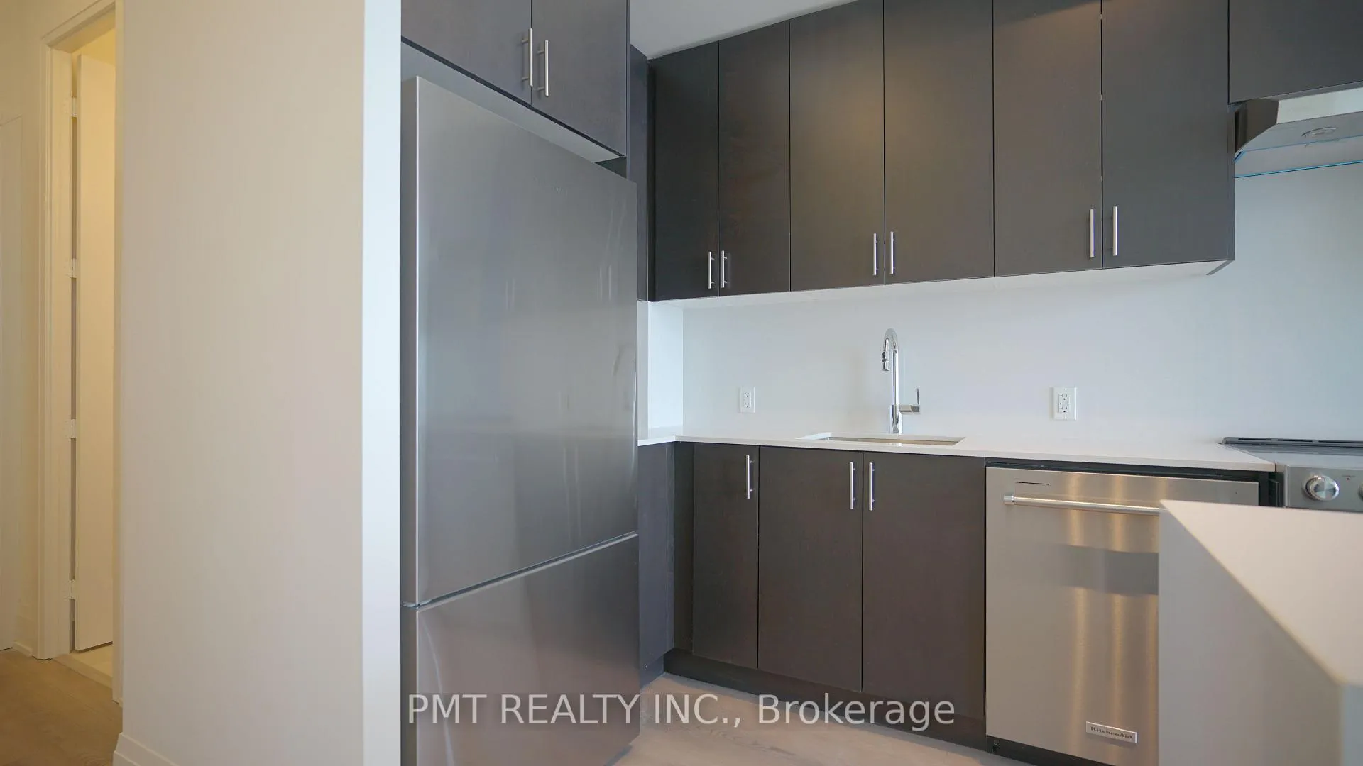 Photo 3 of Unit 506, 8960 Jane Street, Vaughan, Vellore Village — HOMEH