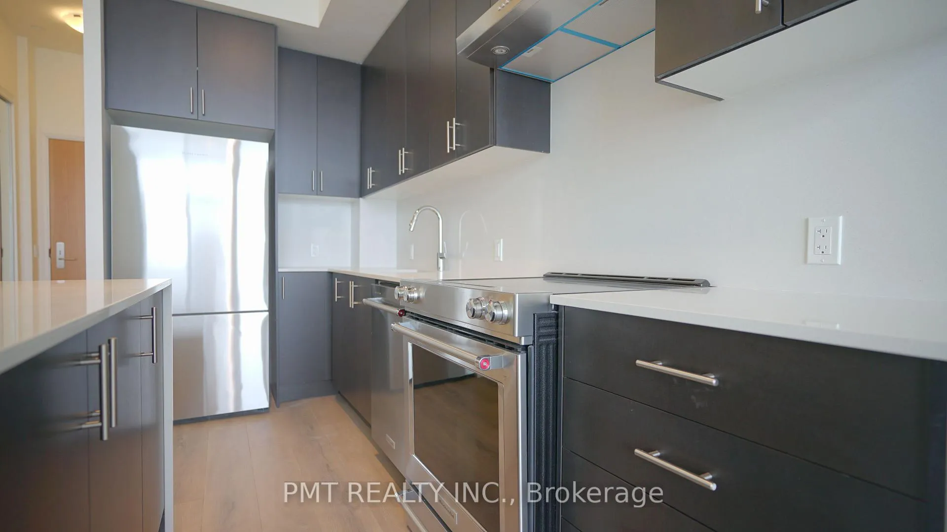 Photo 5 of Unit 506, 8960 Jane Street, Vaughan, Vellore Village — HOMEH