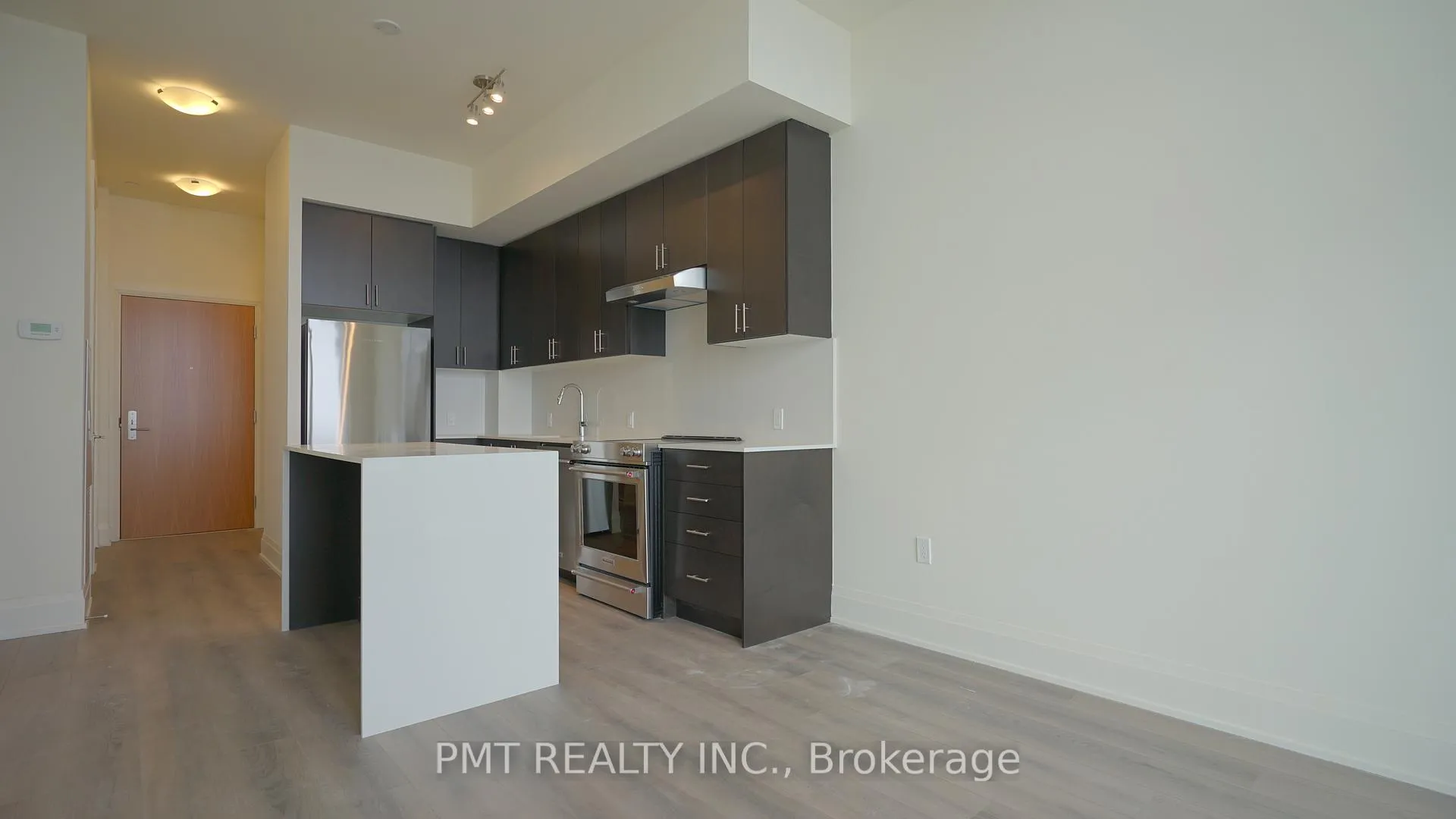 Photo 6 of Unit 506, 8960 Jane Street, Vaughan, Vellore Village — HOMEH