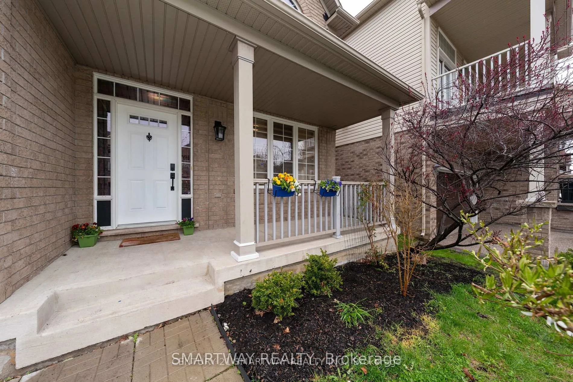 Photo 4 of 184 Montreal Circle, Hamilton, Winona Park — HOMEH