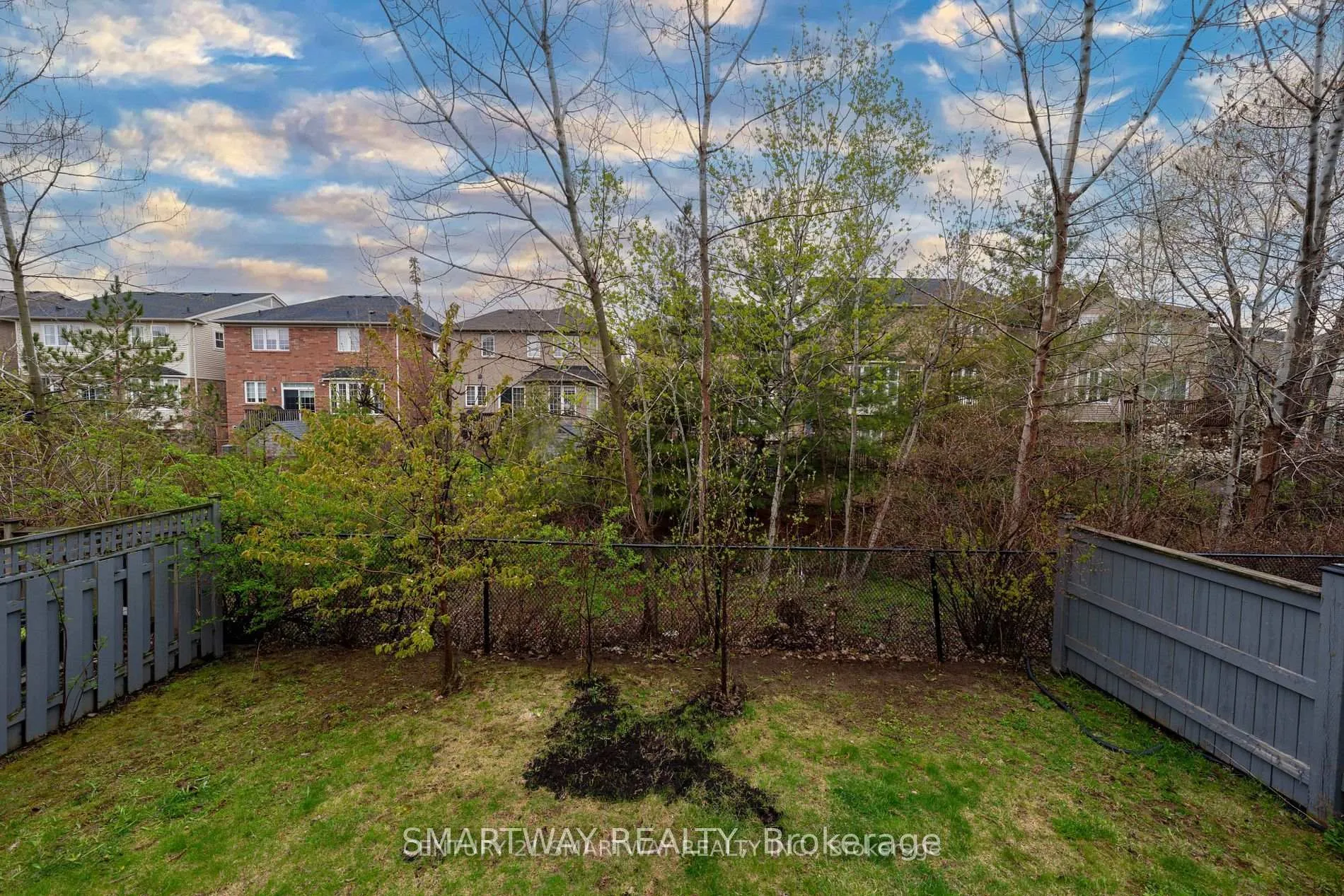 Photo 47 of 184 Montreal Circle, Hamilton, Winona Park — HOMEH